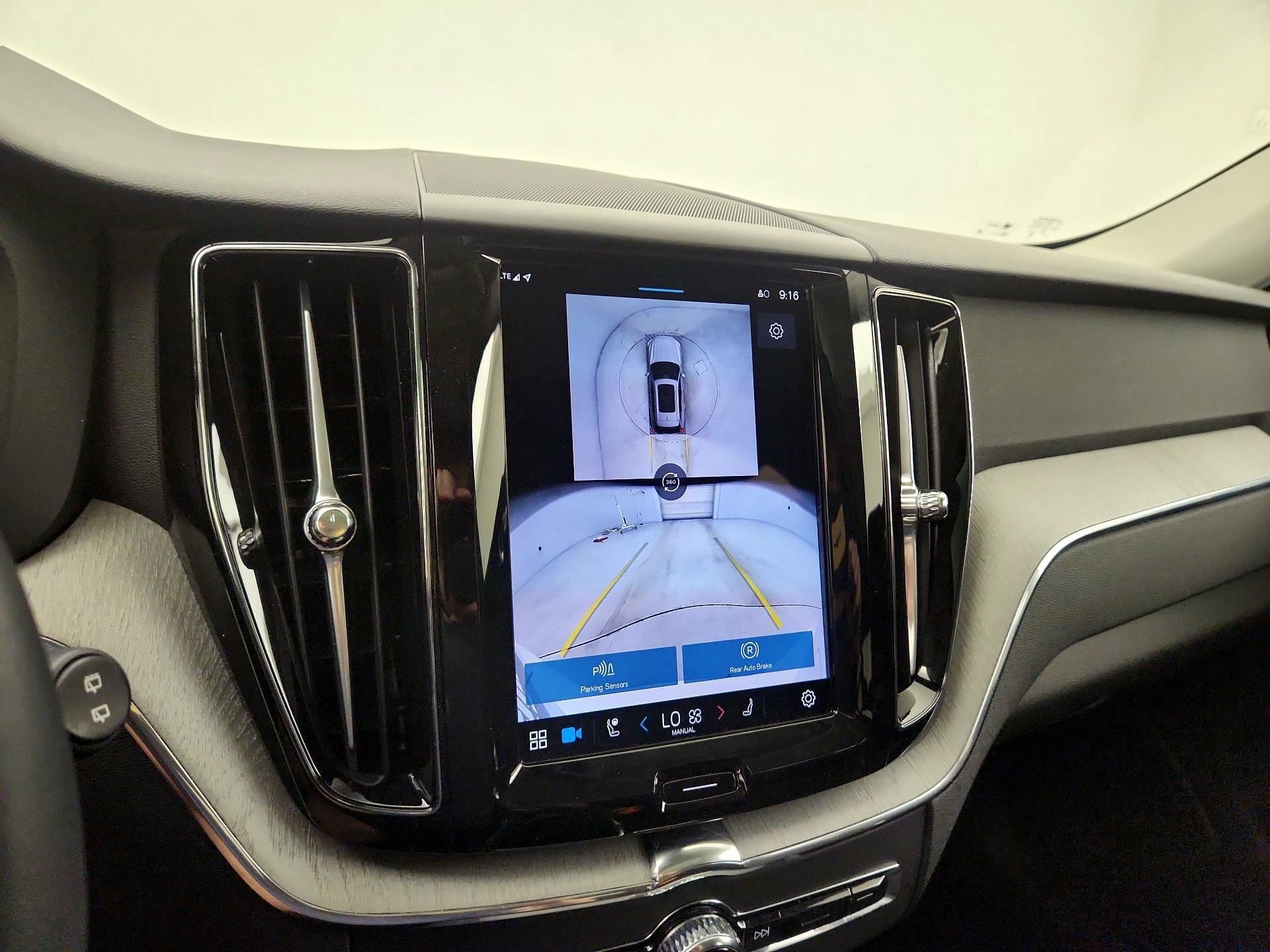 Thumbnail: 2025 Volvo XC60 - 15