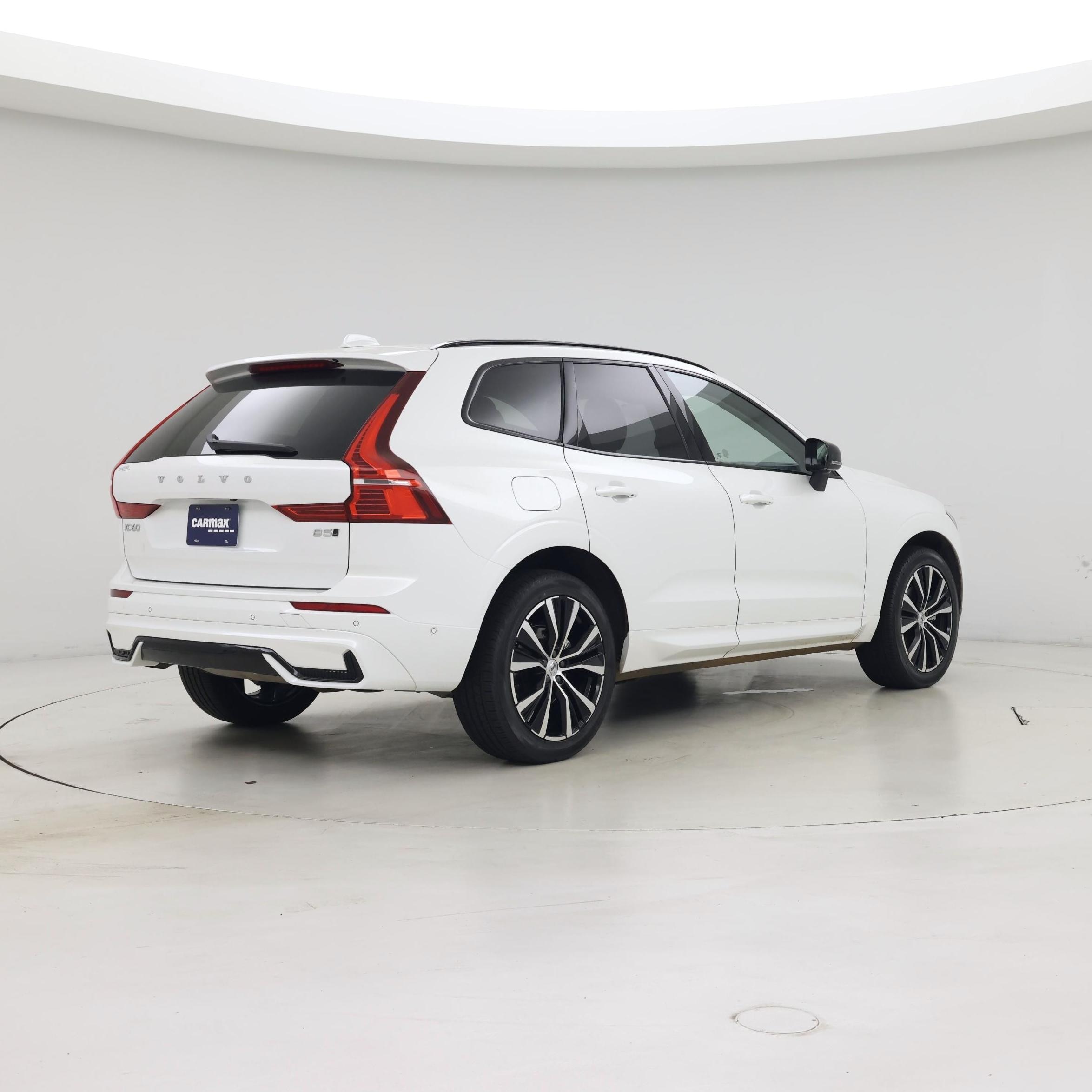 Thumbnail: 2025 Volvo XC60 - 8