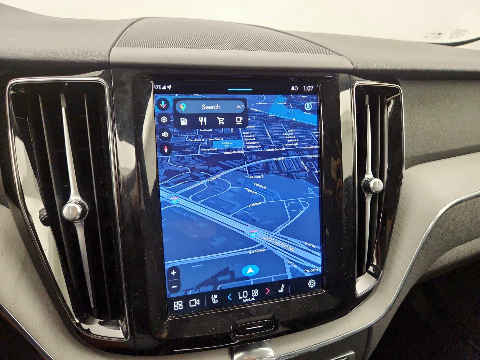 Thumbnail: 2025 Volvo XC60 - 14