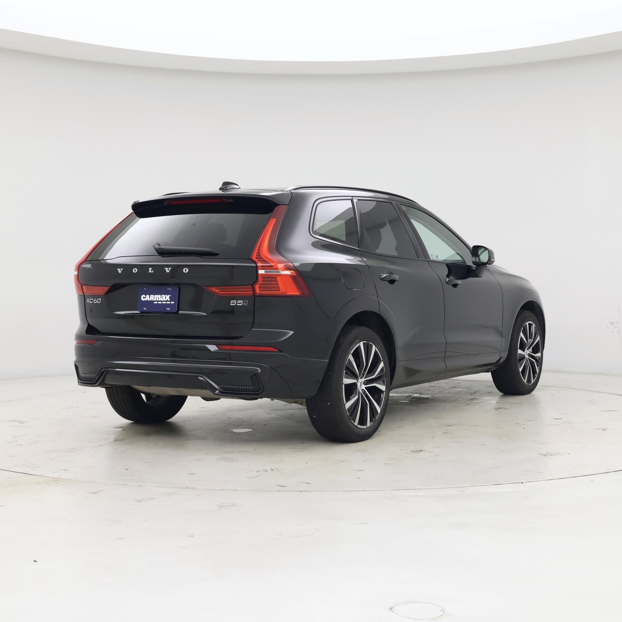 Thumbnail: 2025 Volvo XC60 - 8