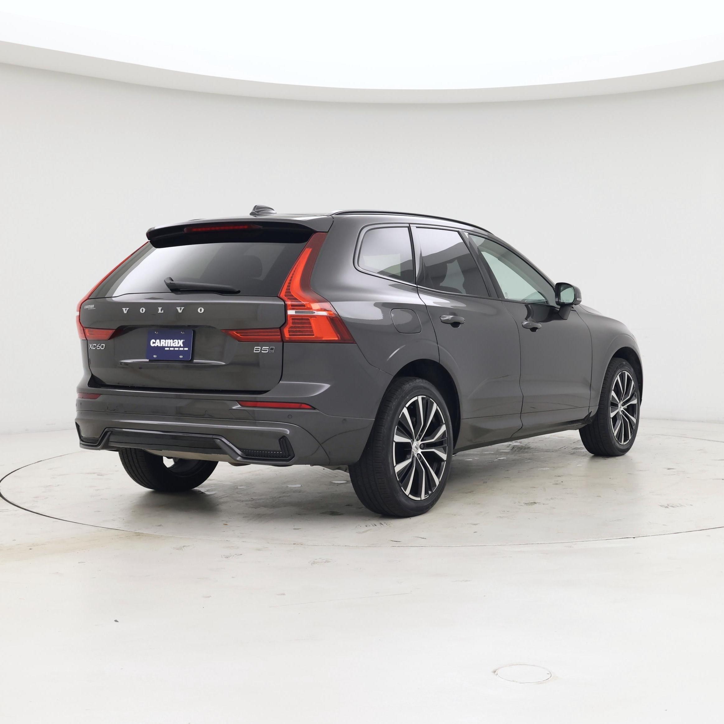 Thumbnail: 2025 Volvo XC60 - 8