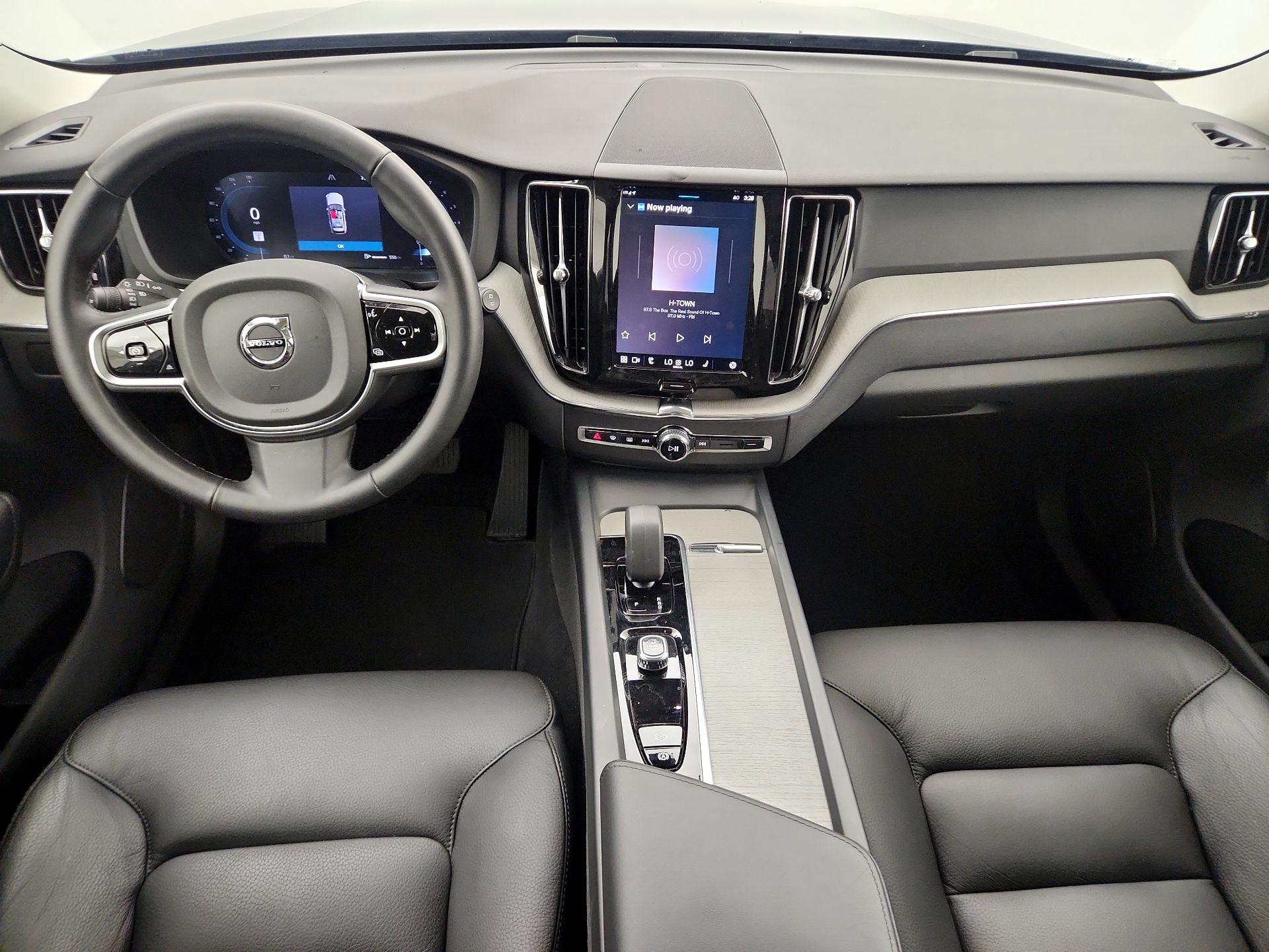 Thumbnail: 2025 Volvo XC60 - 9
