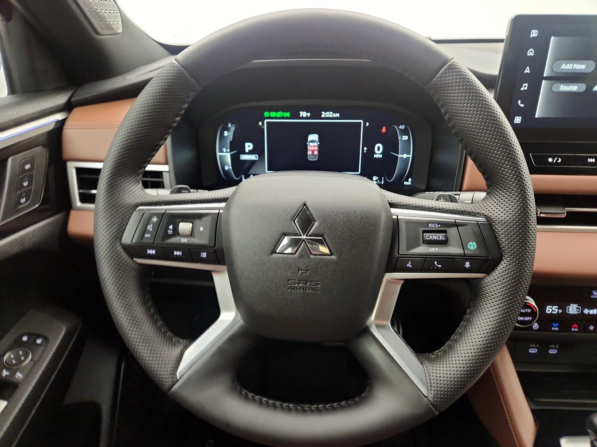 Thumbnail: 2025 Mitsubishi Outlander - 10