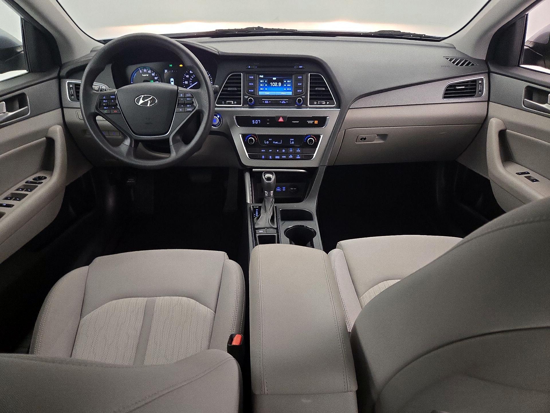 Thumbnail: 2016 Hyundai Sonata - 9