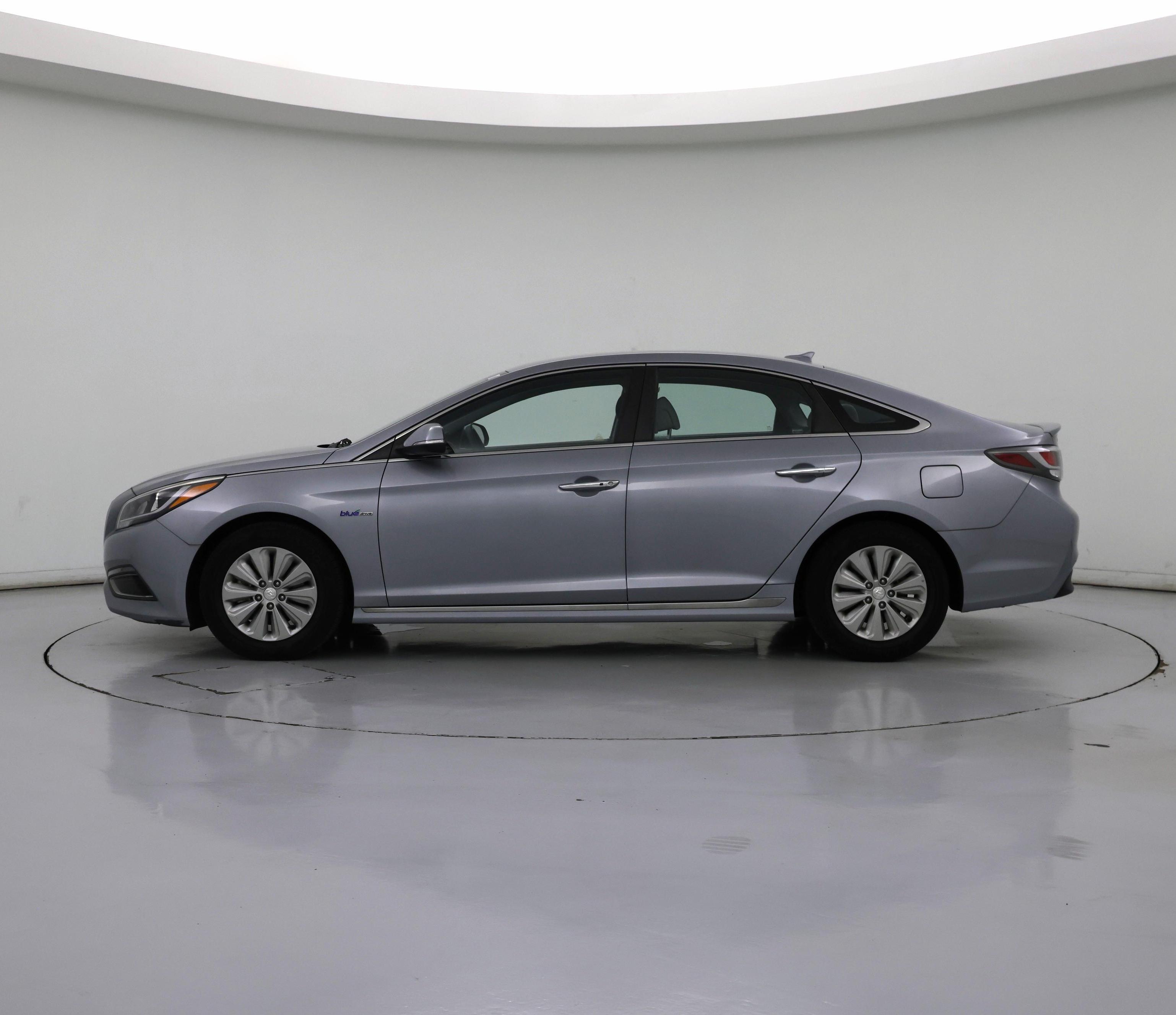 Thumbnail: 2016 Hyundai Sonata - 3