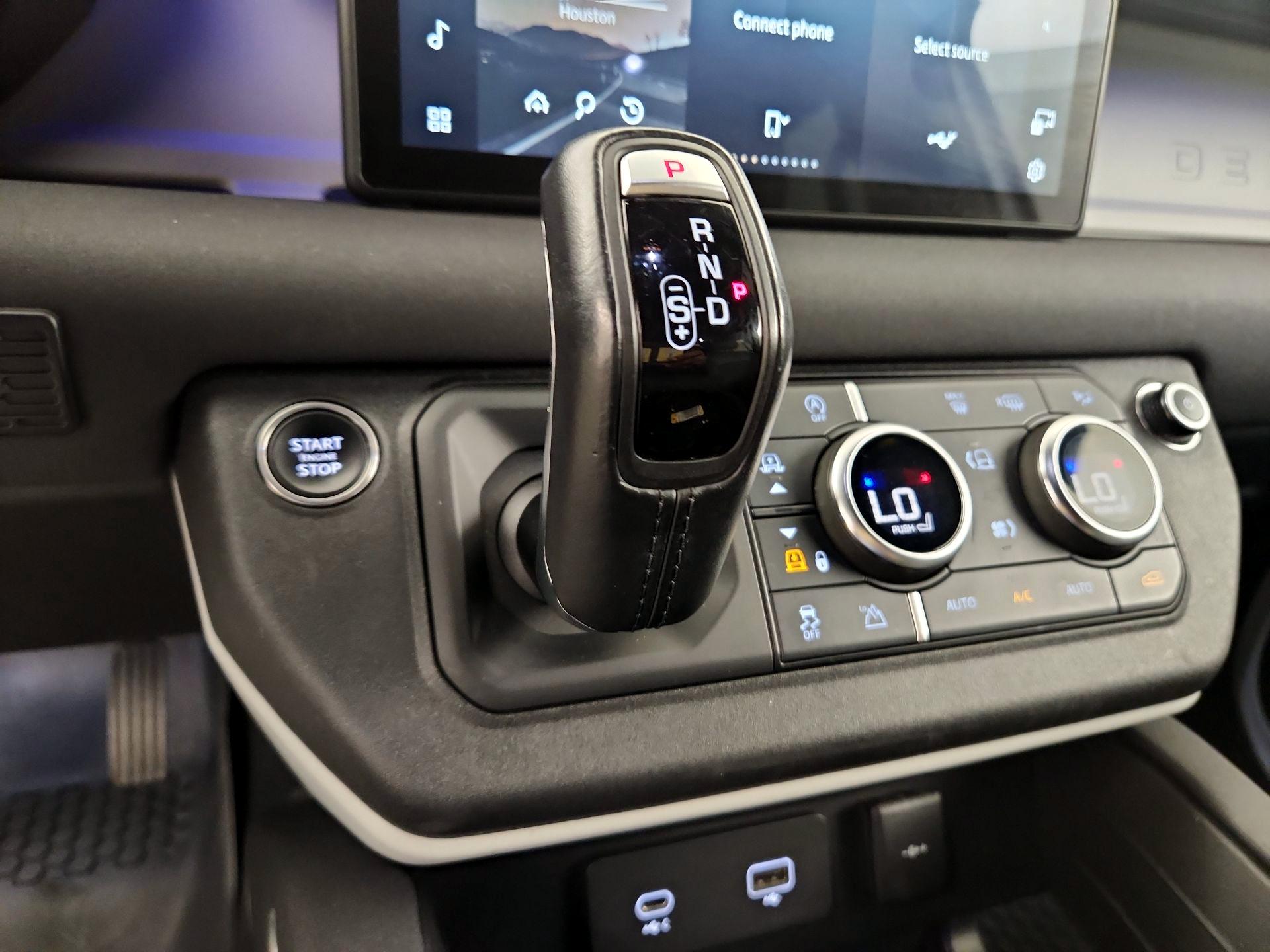 Thumbnail: 2023 Land Rover Defender - 16