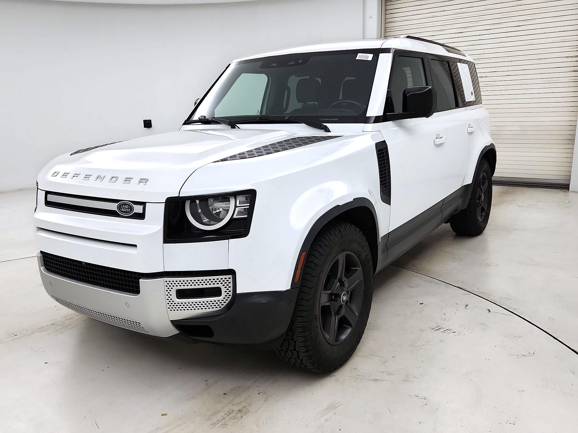 Thumbnail: 2023 Land Rover Defender - 3