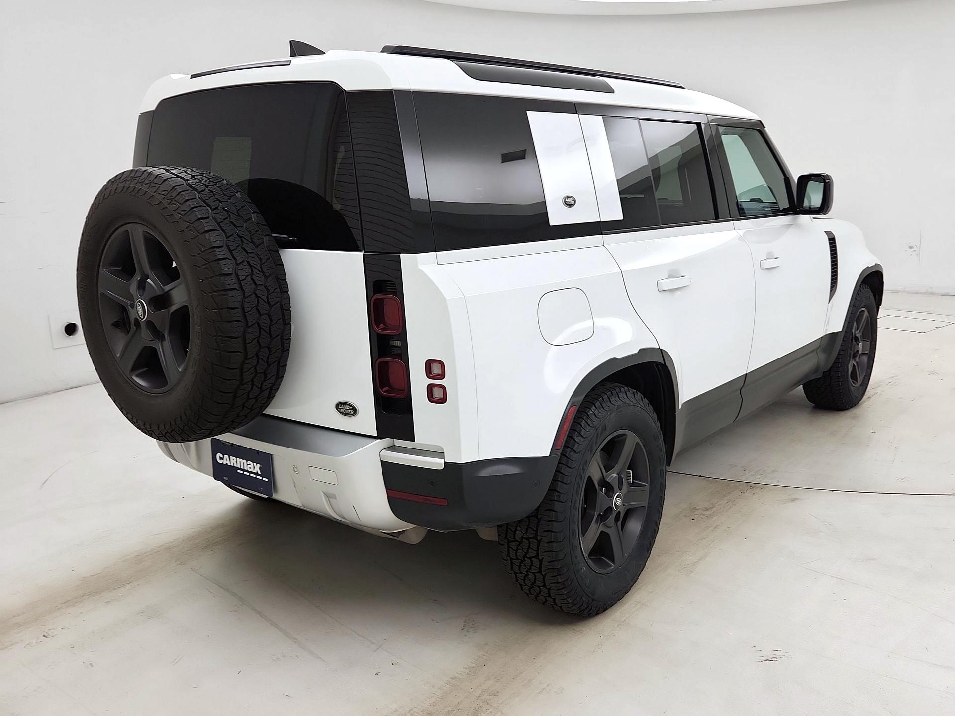 Thumbnail: 2023 Land Rover Defender - 5