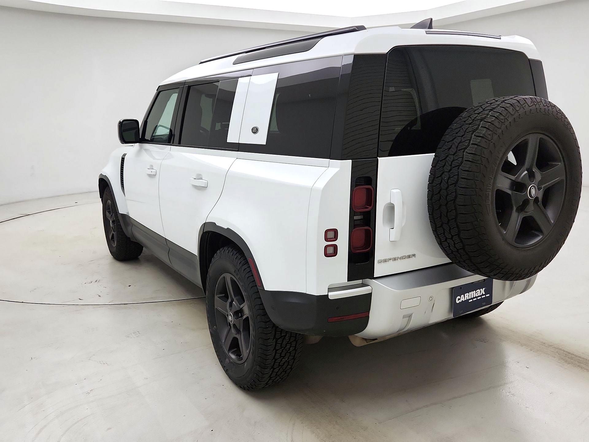 Thumbnail: 2023 Land Rover Defender - 7