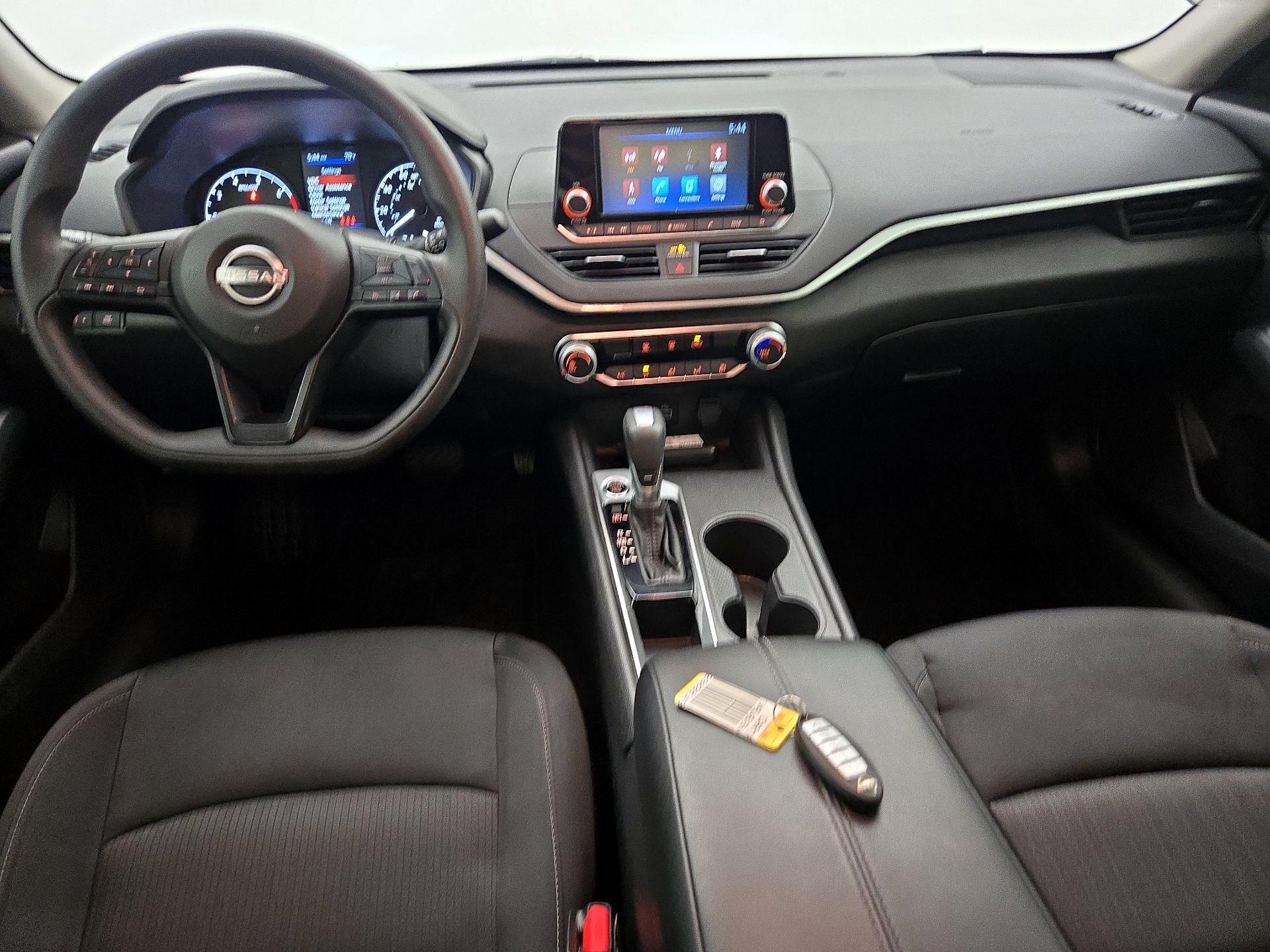 Thumbnail: 2024 Nissan Altima - 9