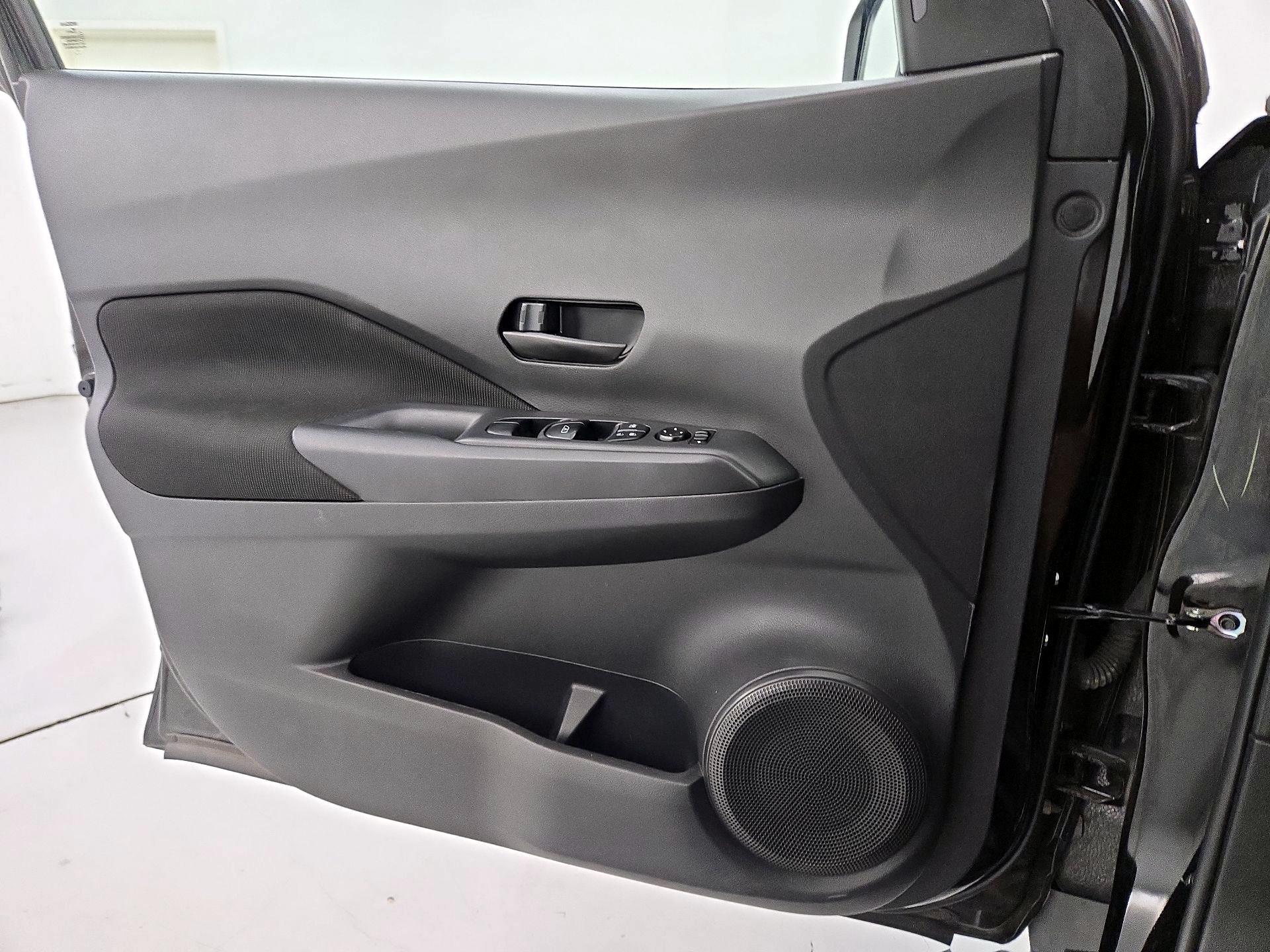 Thumbnail: 2024 Nissan Kicks - 12