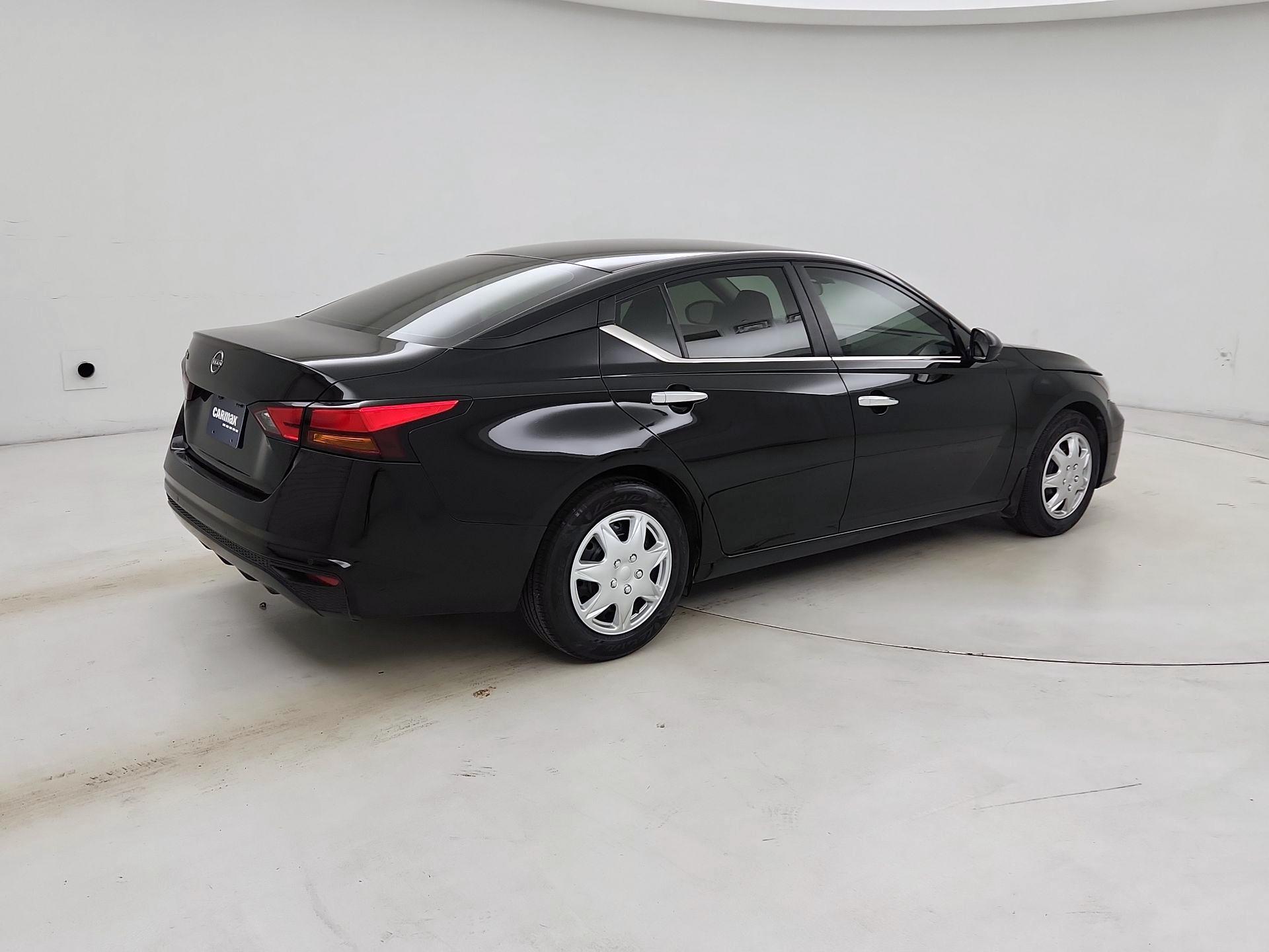 Thumbnail: 2024 Nissan Altima - 5
