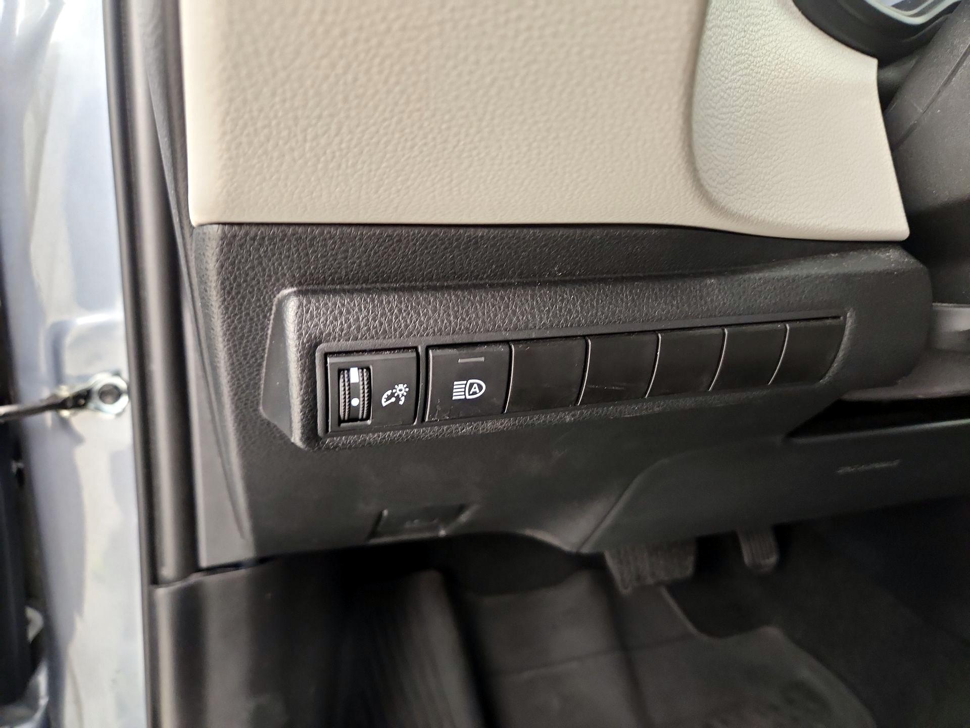 Thumbnail: 2024 Toyota Corolla - 13