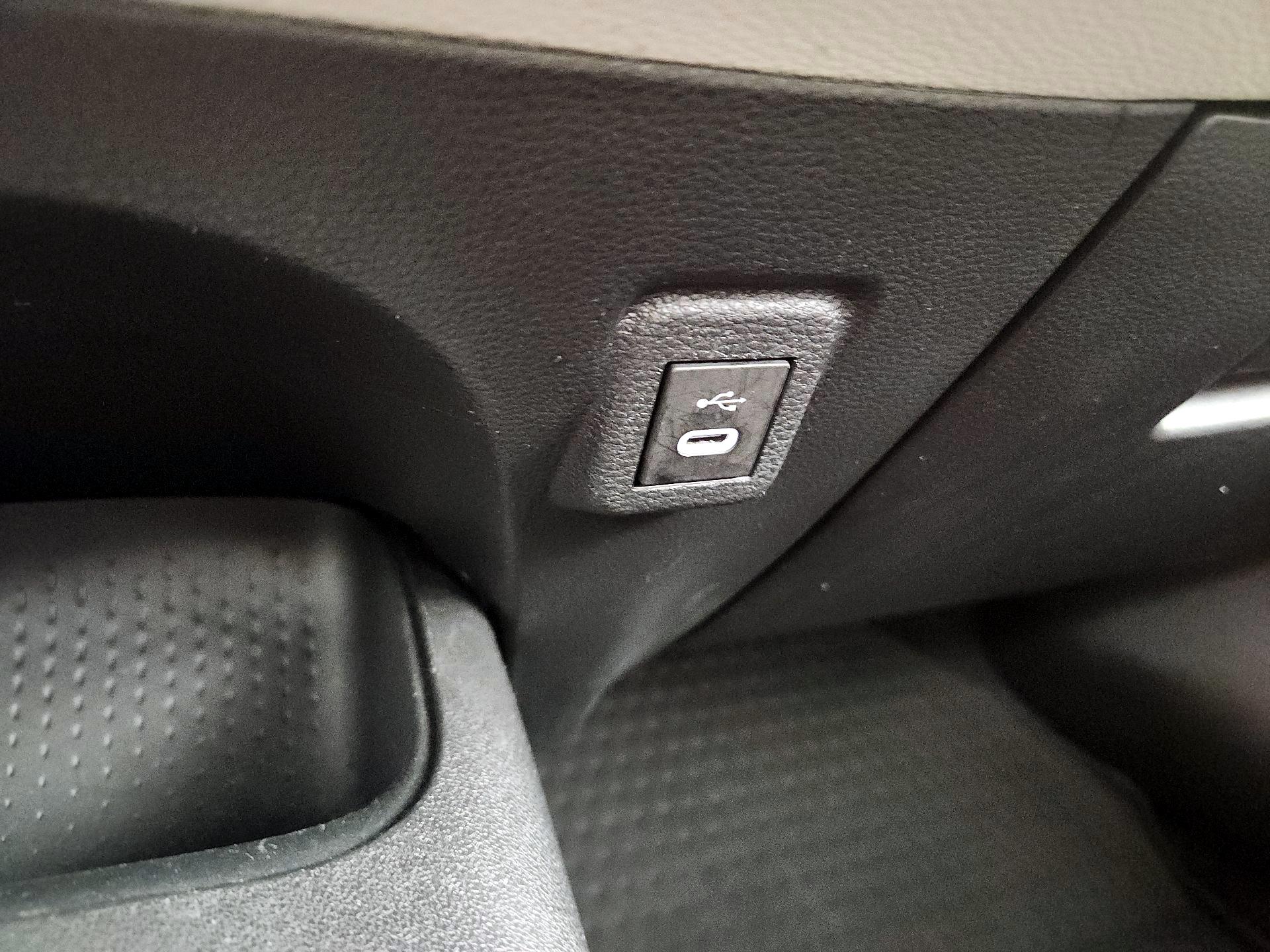 Thumbnail: 2024 Toyota Corolla - 18