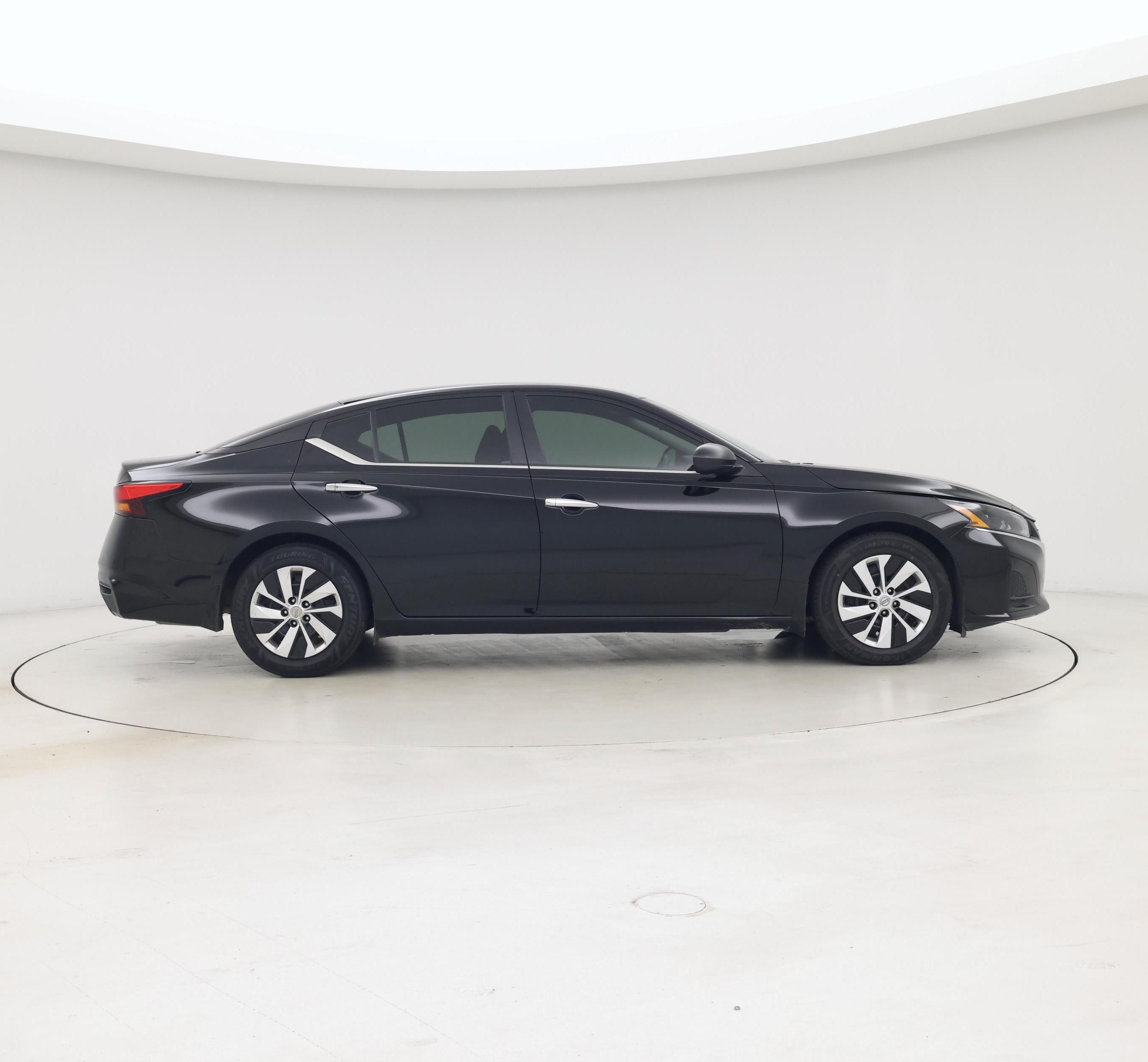 Thumbnail: 2024 Nissan Altima - 7