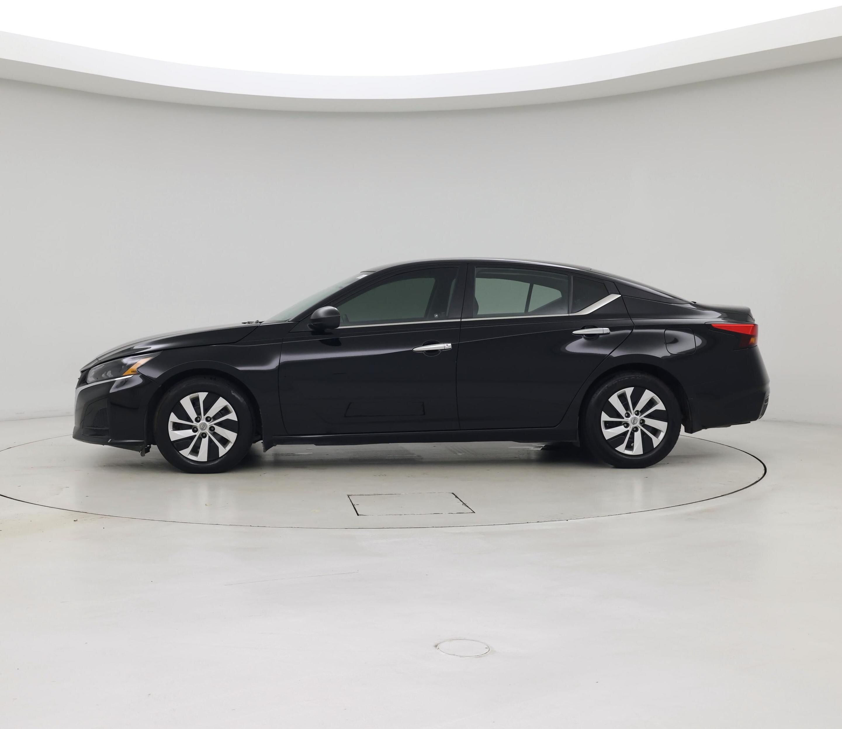 Thumbnail: 2024 Nissan Altima - 3
