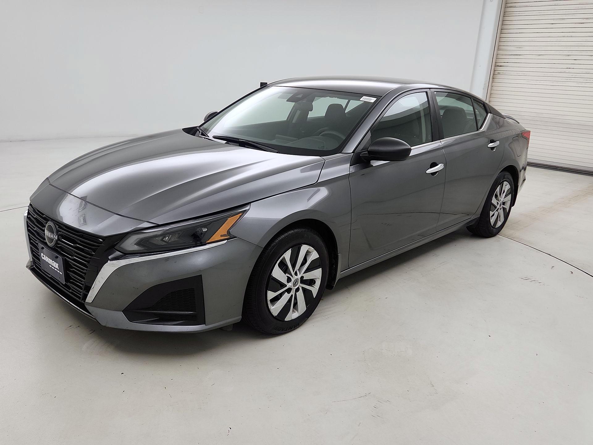 Thumbnail: 2024 Nissan Altima - 3