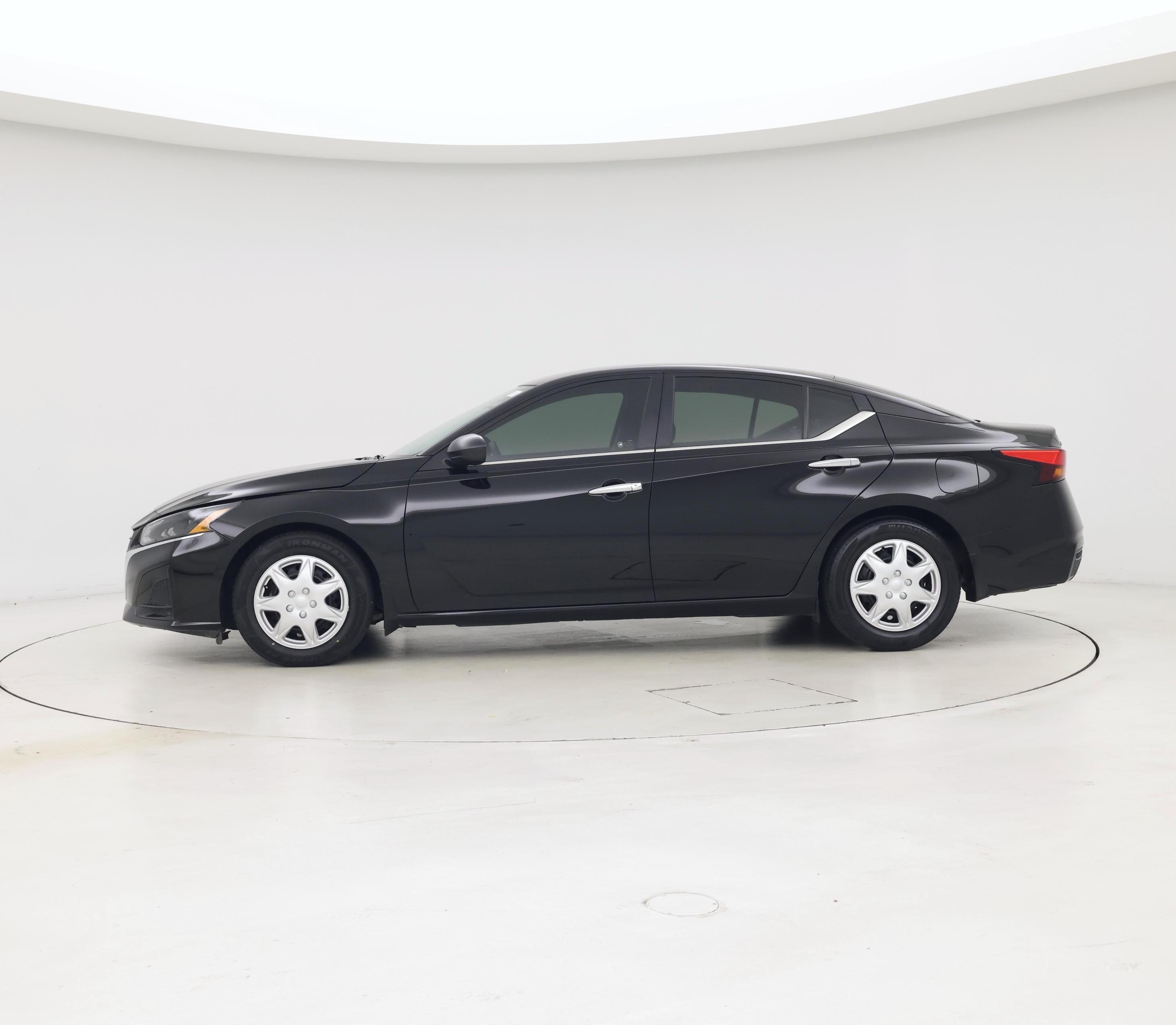 Thumbnail: 2024 Nissan Altima - 3