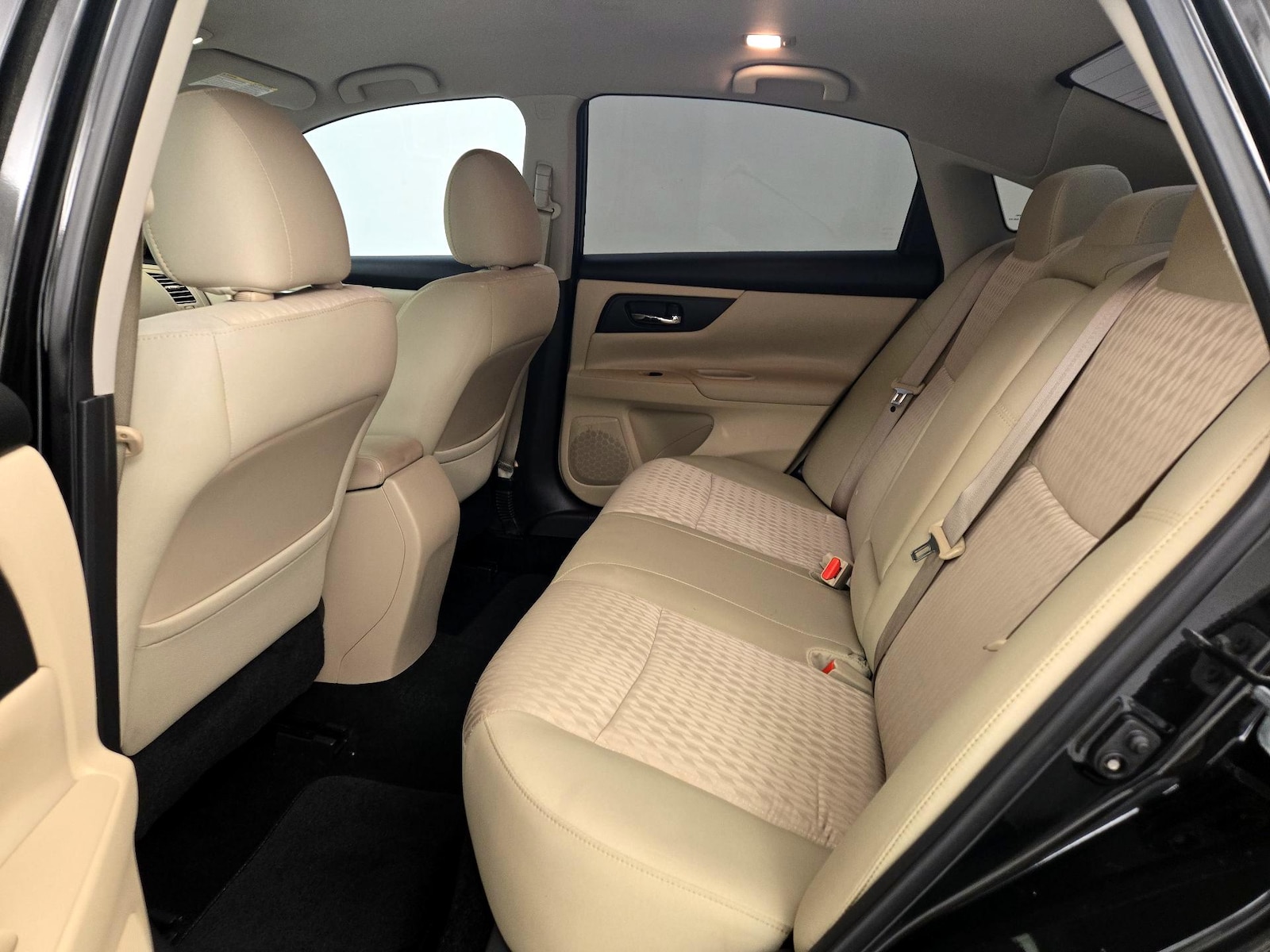 2017 Nissan Altima S - Photo 21
