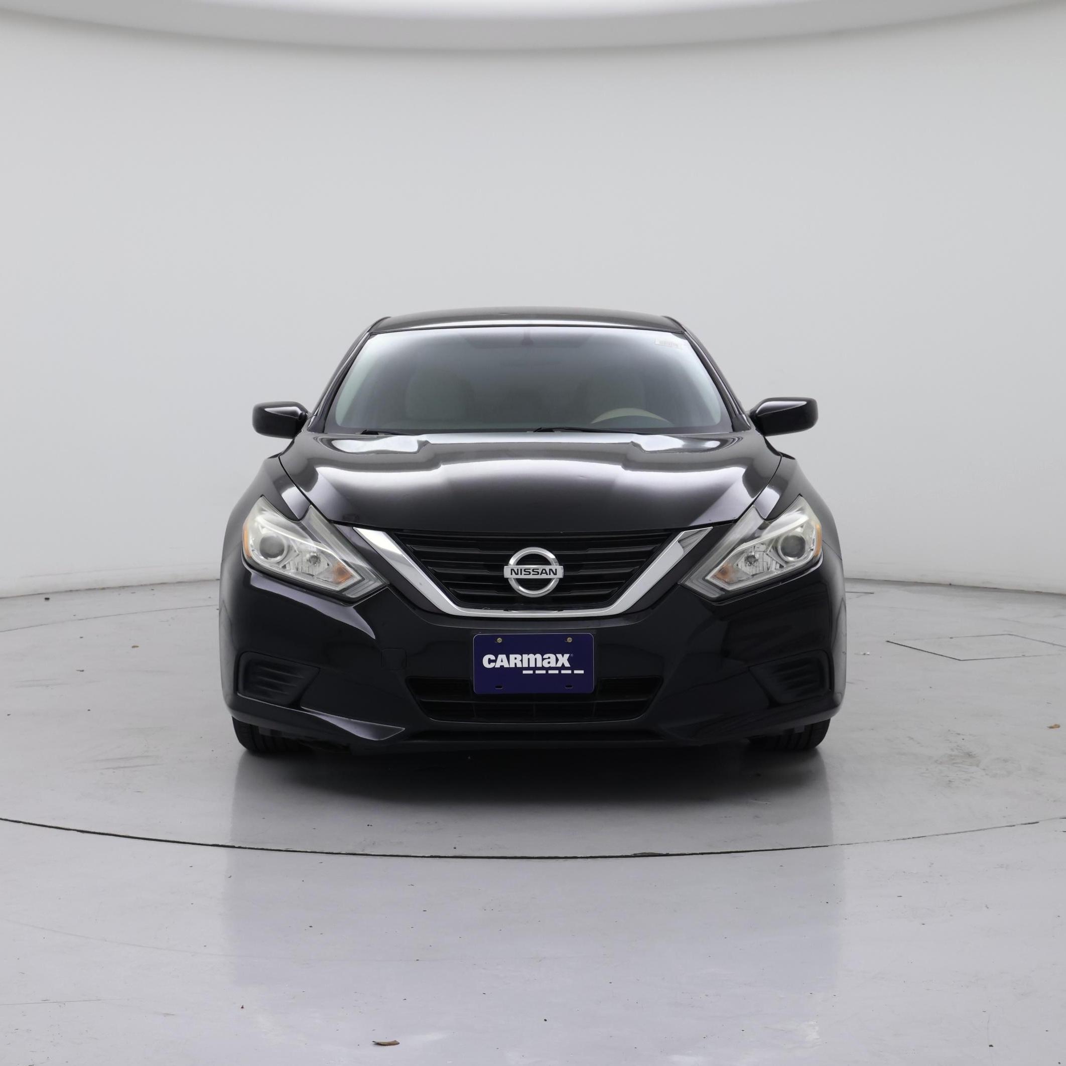 Thumbnail: 2017 Nissan Altima - 5