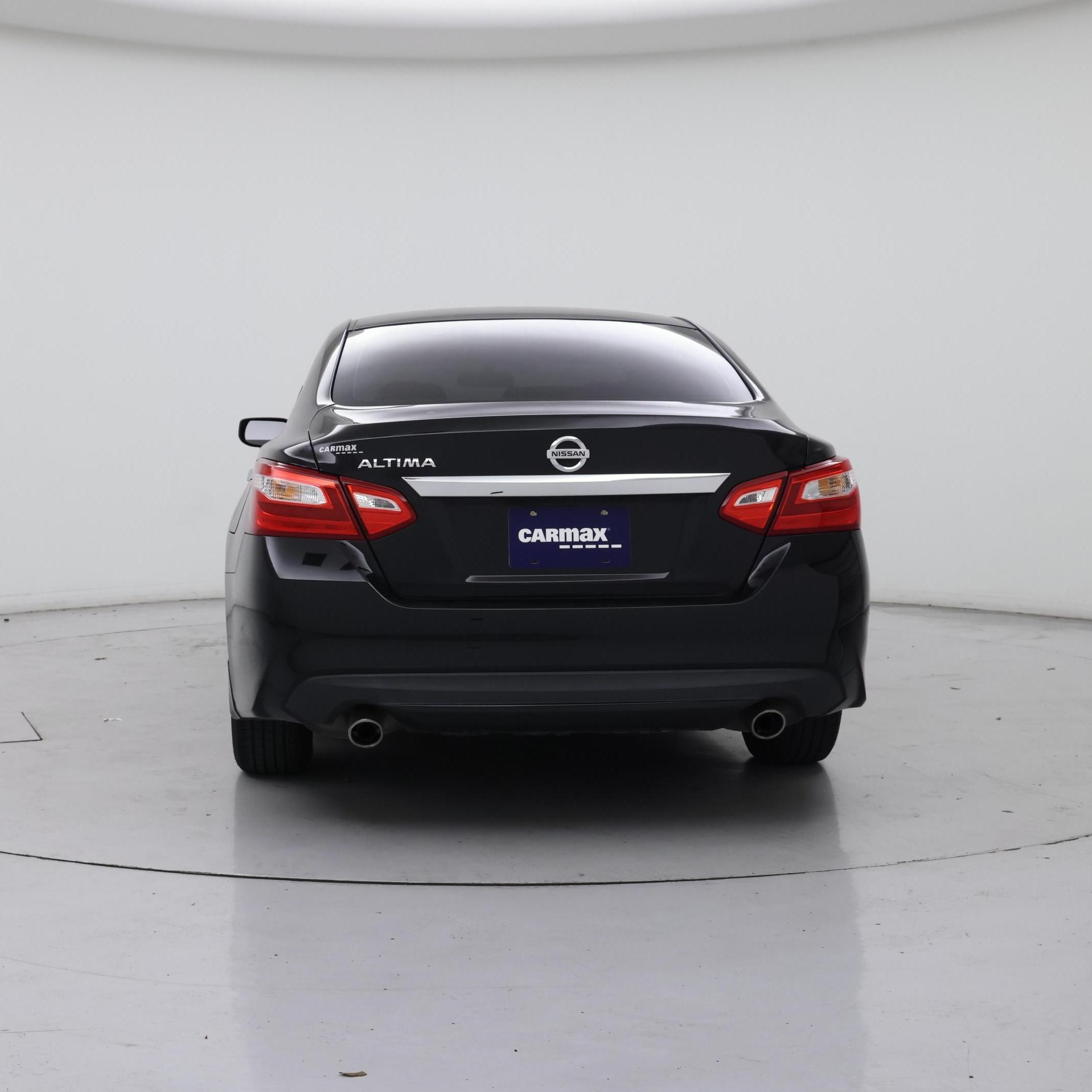 Thumbnail: 2017 Nissan Altima - 6