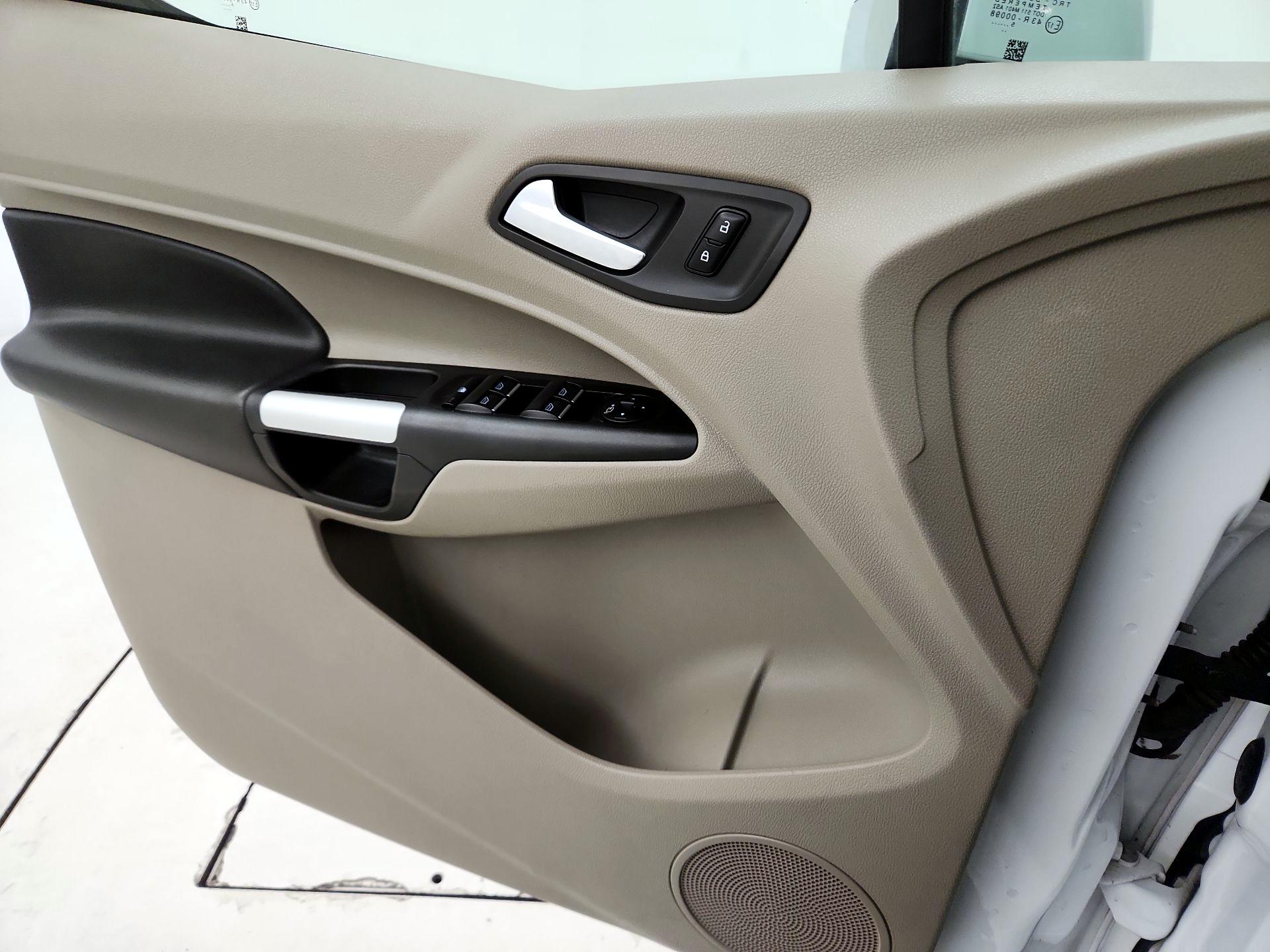 Thumbnail: 2016 Ford Transit Series - 10