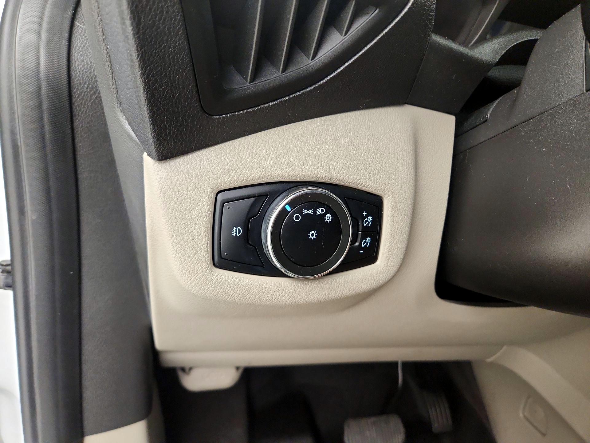 Thumbnail: 2016 Ford Transit Series - 11