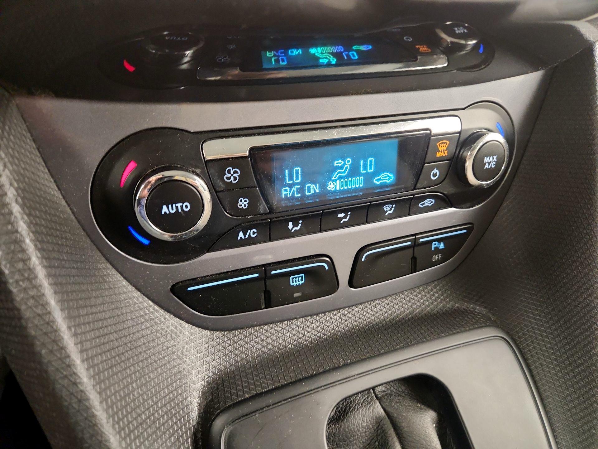 Thumbnail: 2016 Ford Transit Series - 14