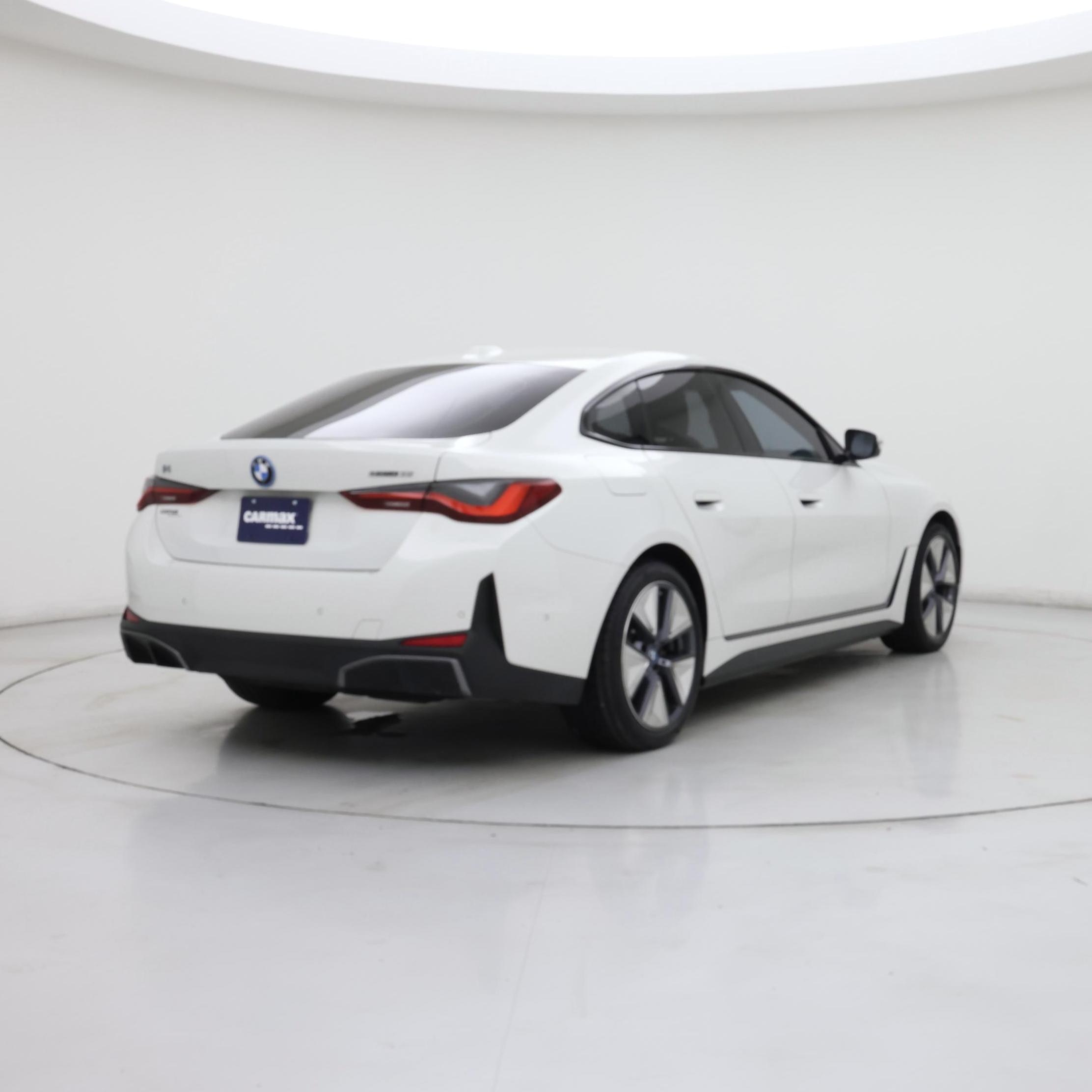 Thumbnail: 2023 BMW i4 - 8