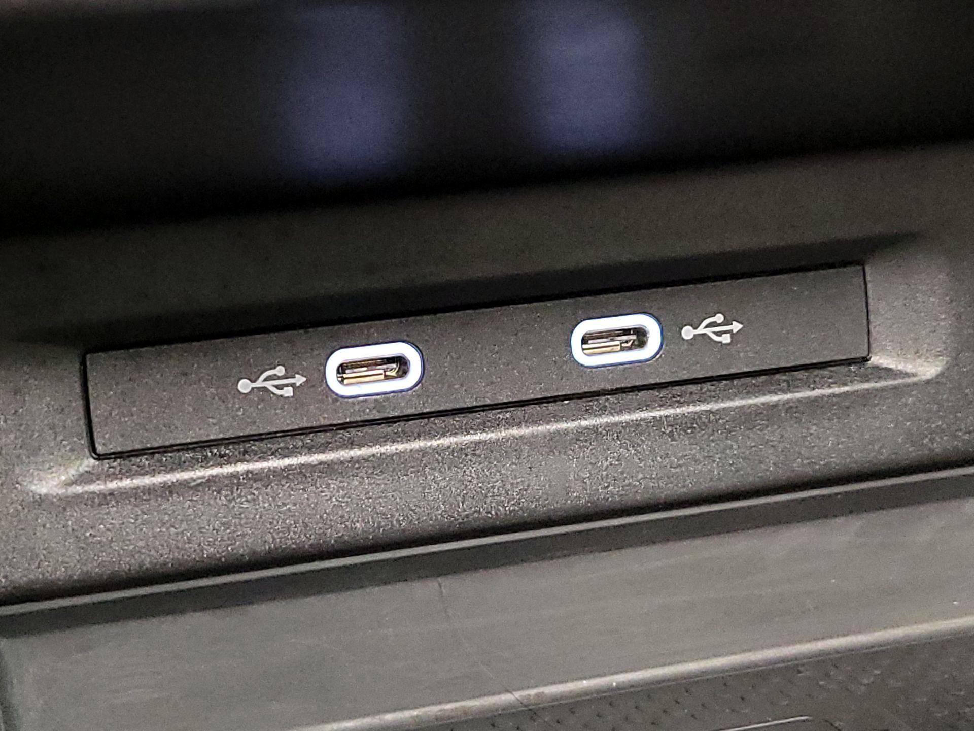 Thumbnail: 2021 Volkswagen Tiguan - 19