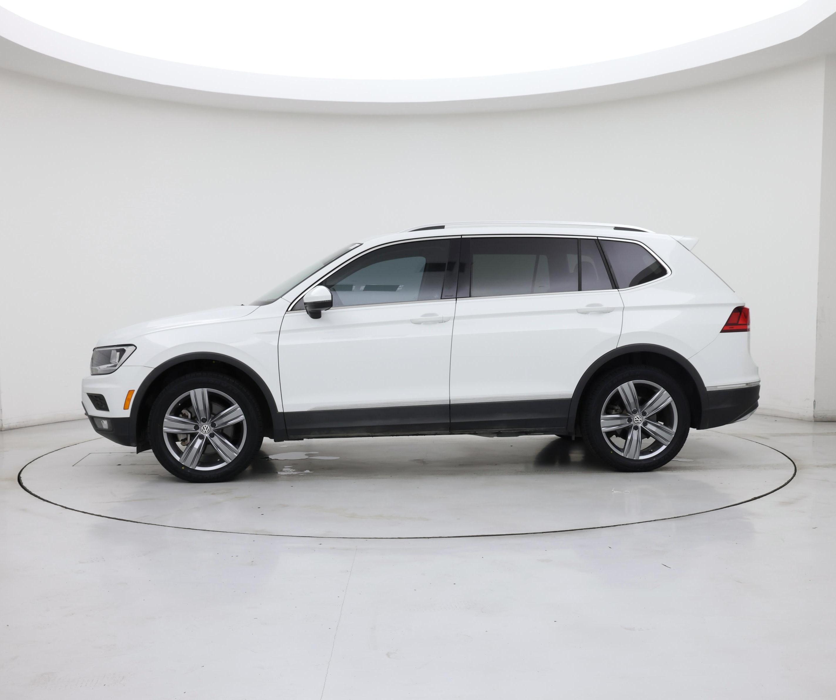 Thumbnail: 2021 Volkswagen Tiguan - 3