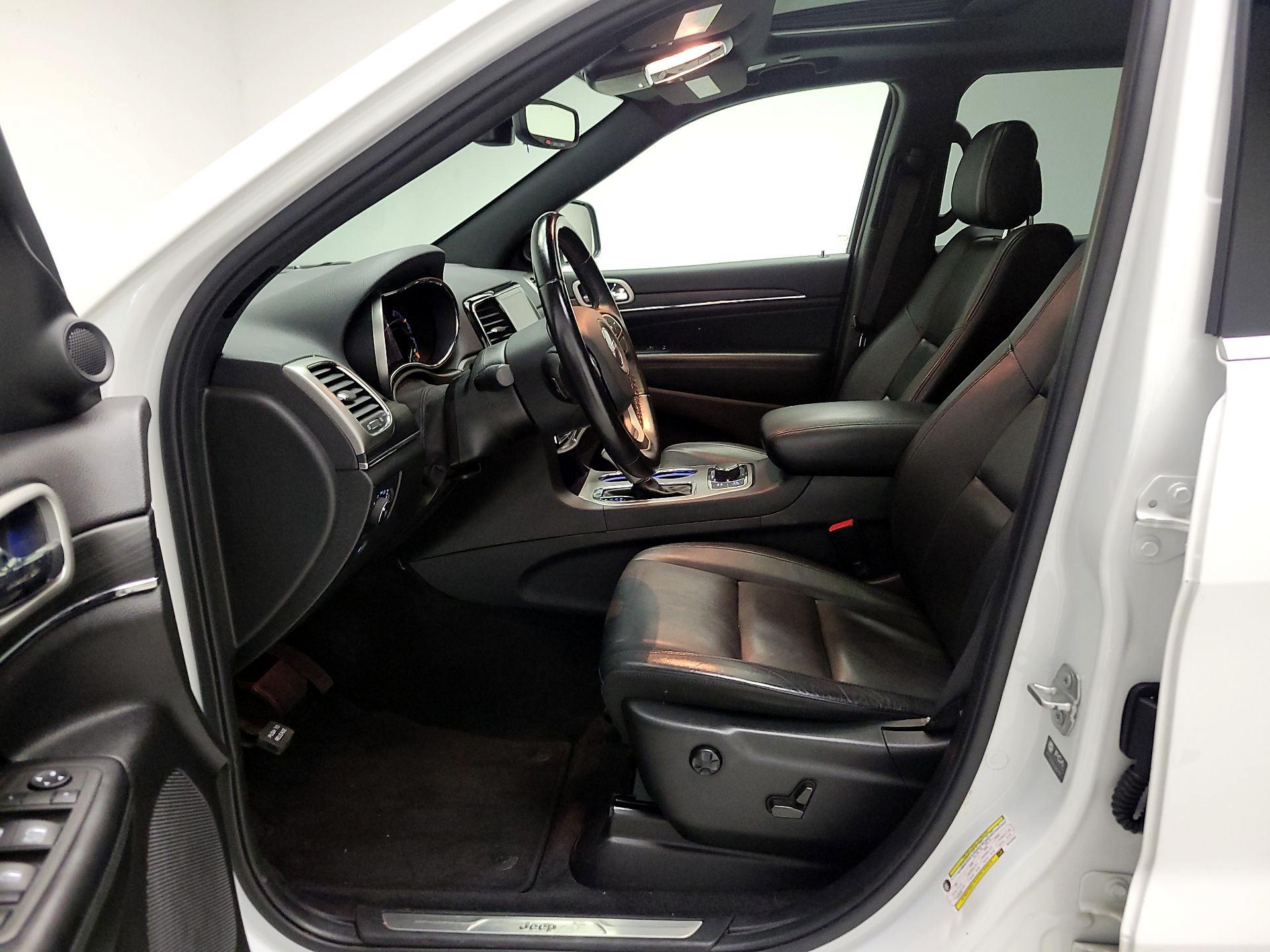 Thumbnail: 2022 Jeep Grand Cherokee - 11