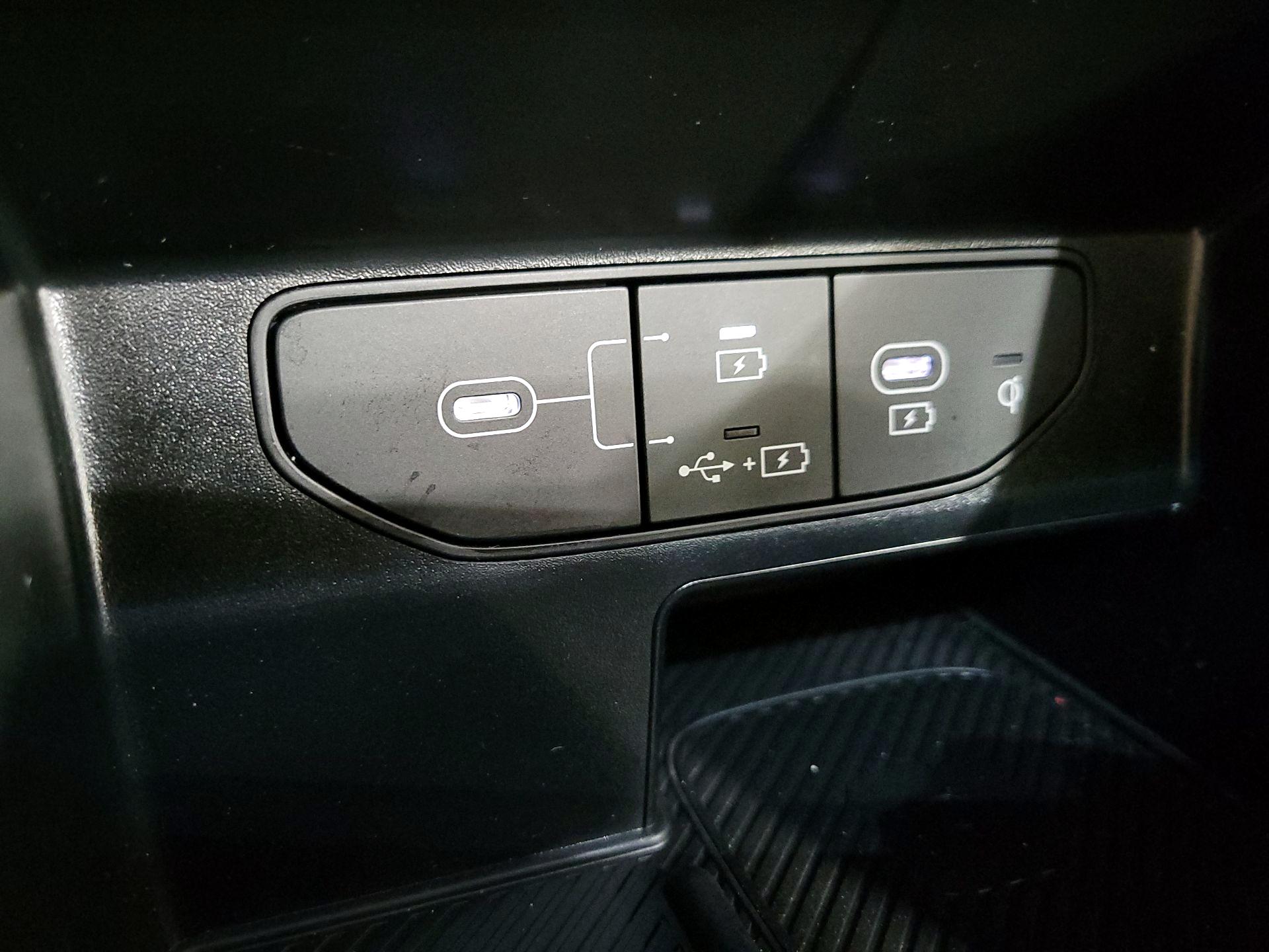Thumbnail: 2025 Kia Sorento - 19