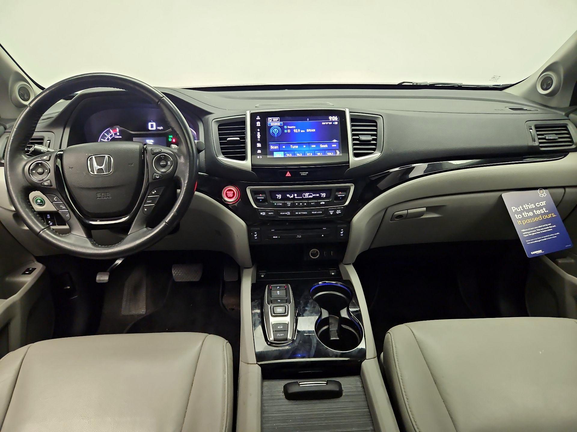 Thumbnail: 2017 Honda Pilot - 9