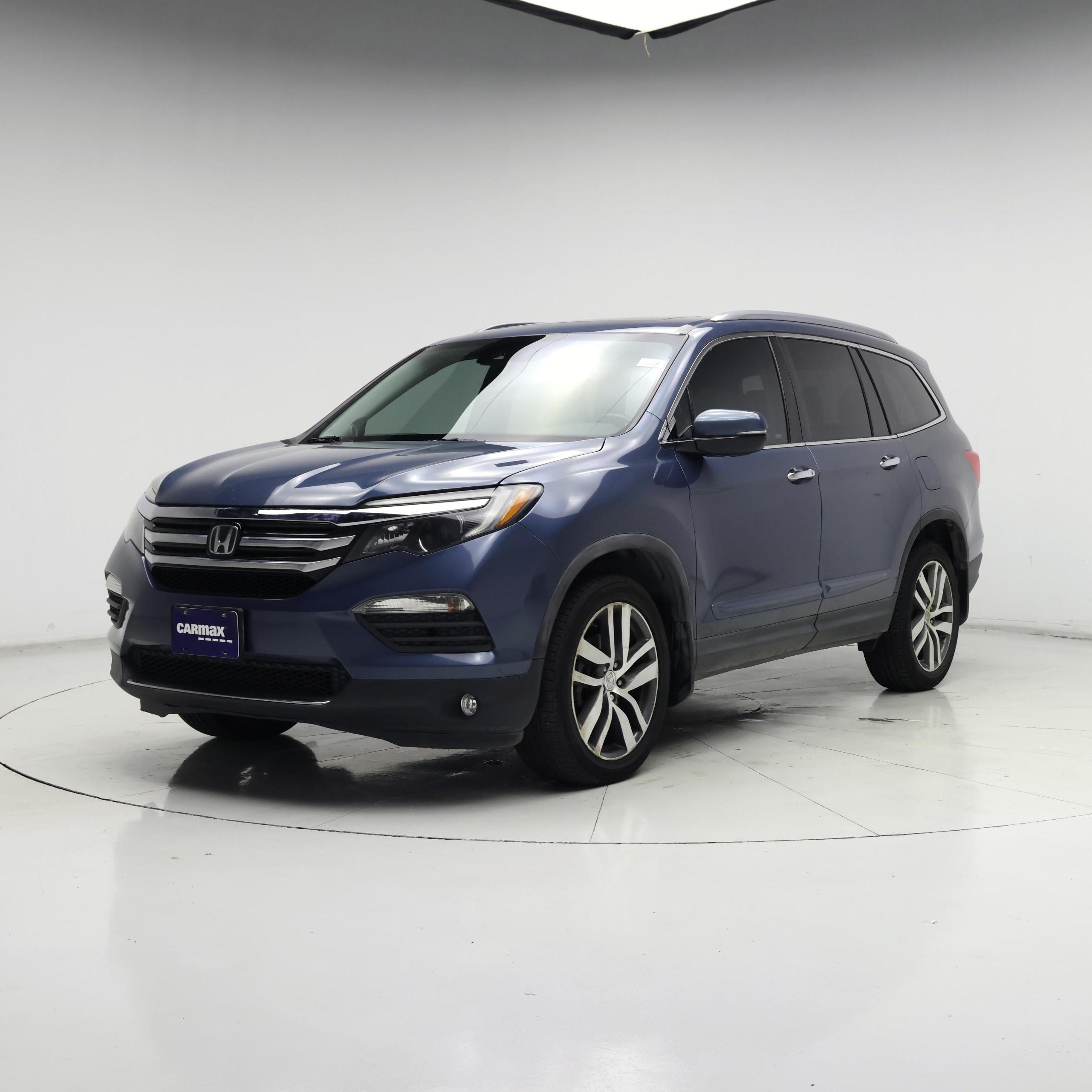 Thumbnail: 2017 Honda Pilot - 4