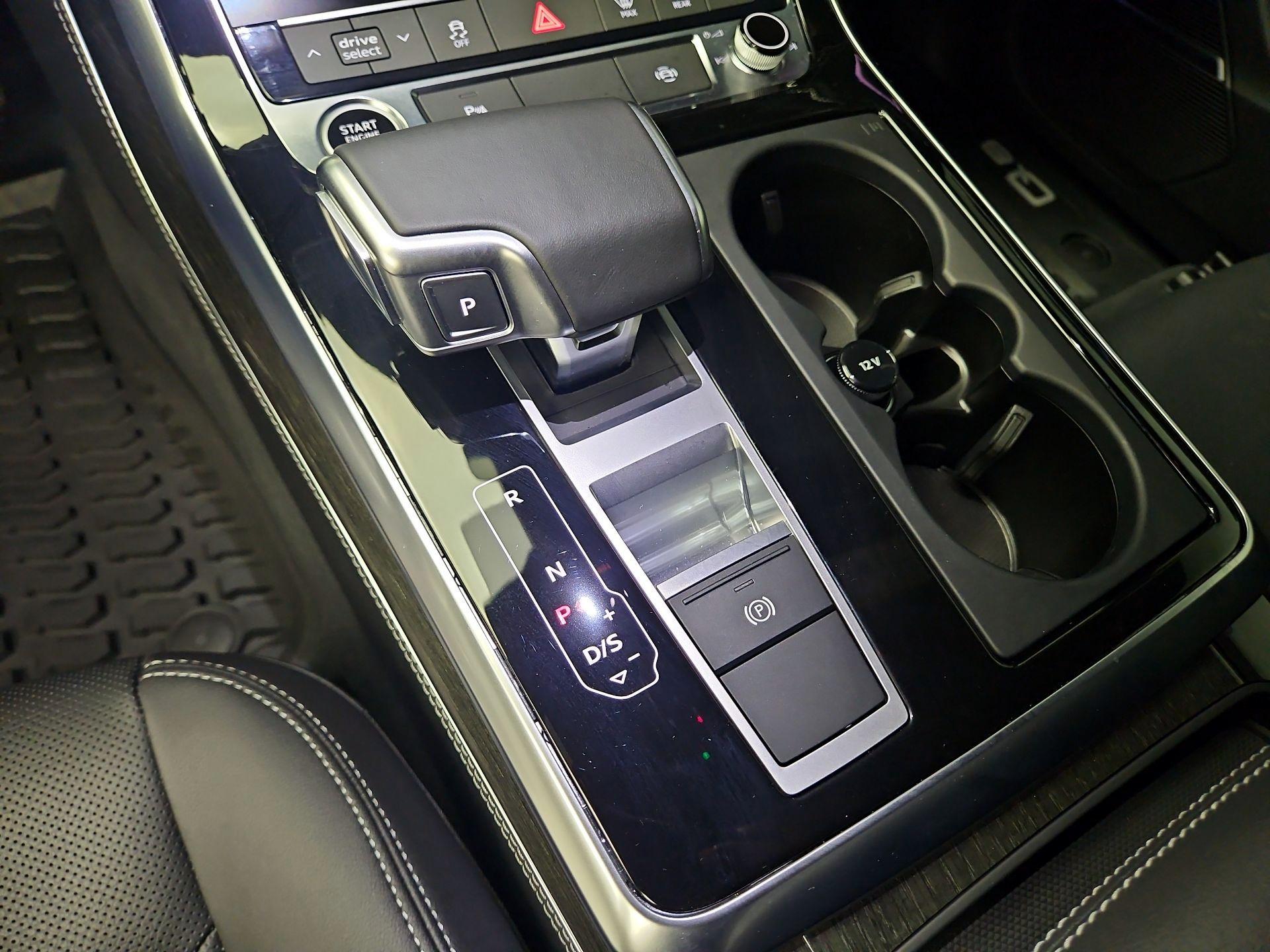 Thumbnail: 2024 Audi Q8 - 18