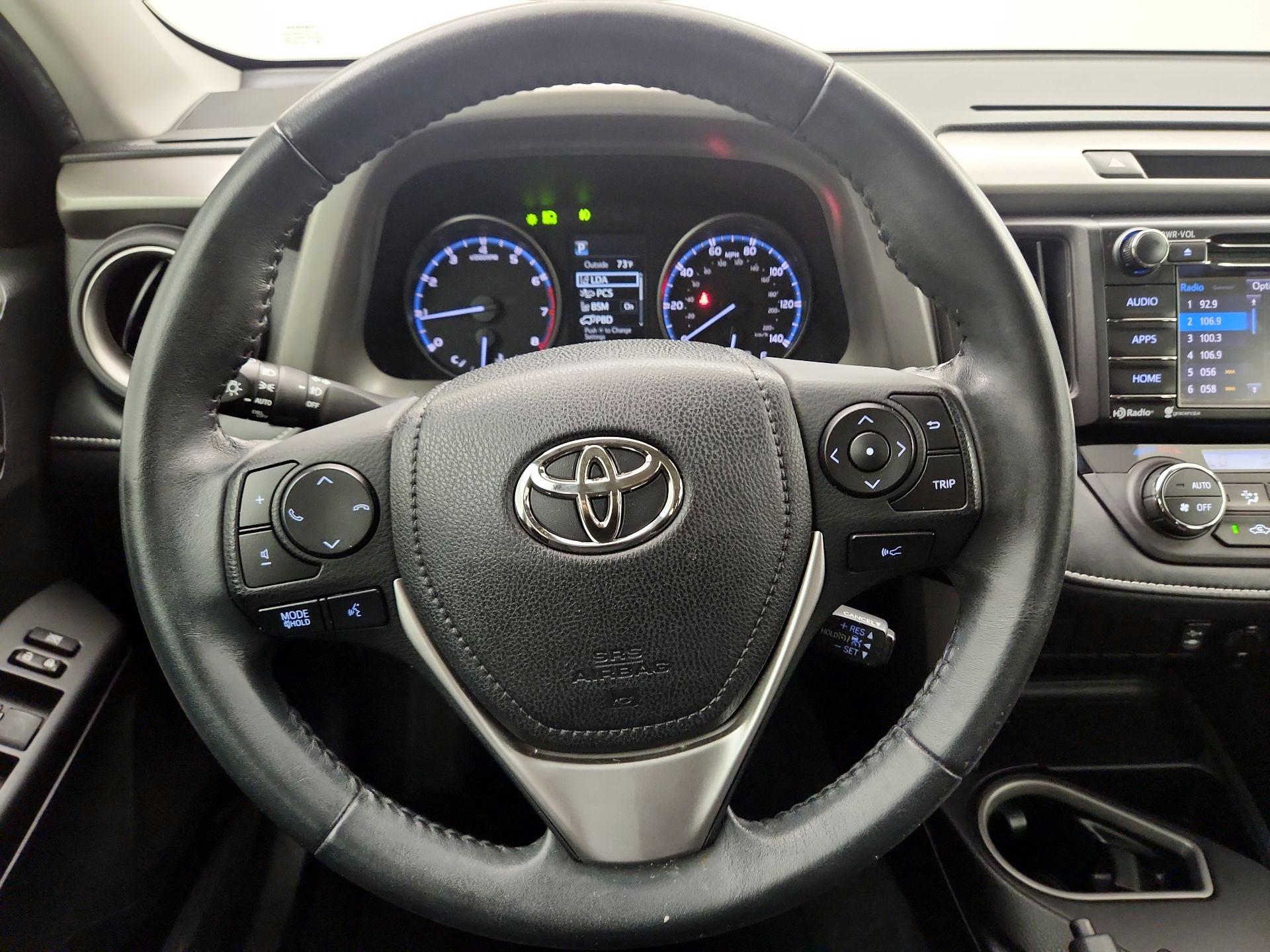 Thumbnail: 2018 Toyota RAV4 - 10