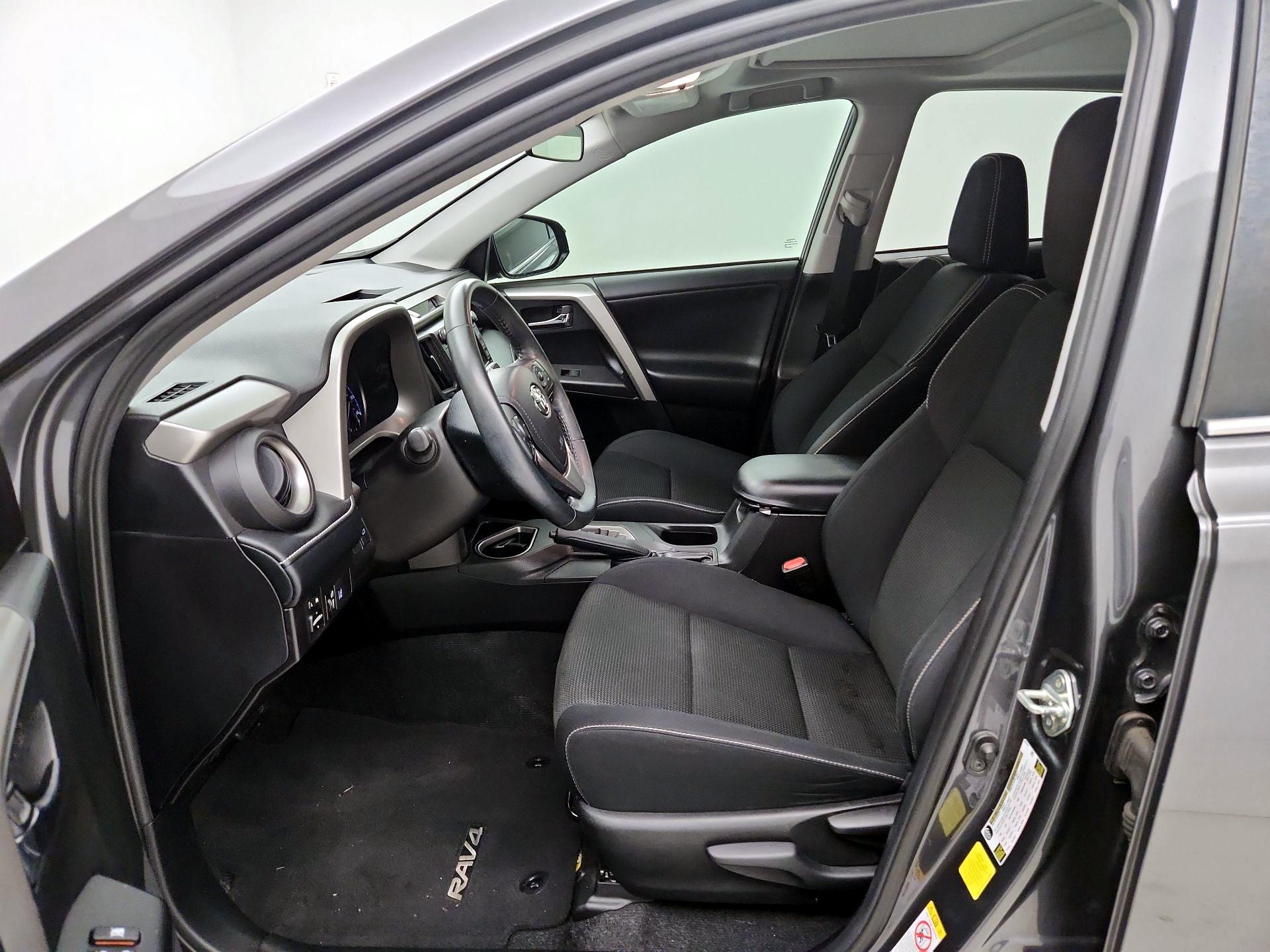 Thumbnail: 2018 Toyota RAV4 - 11