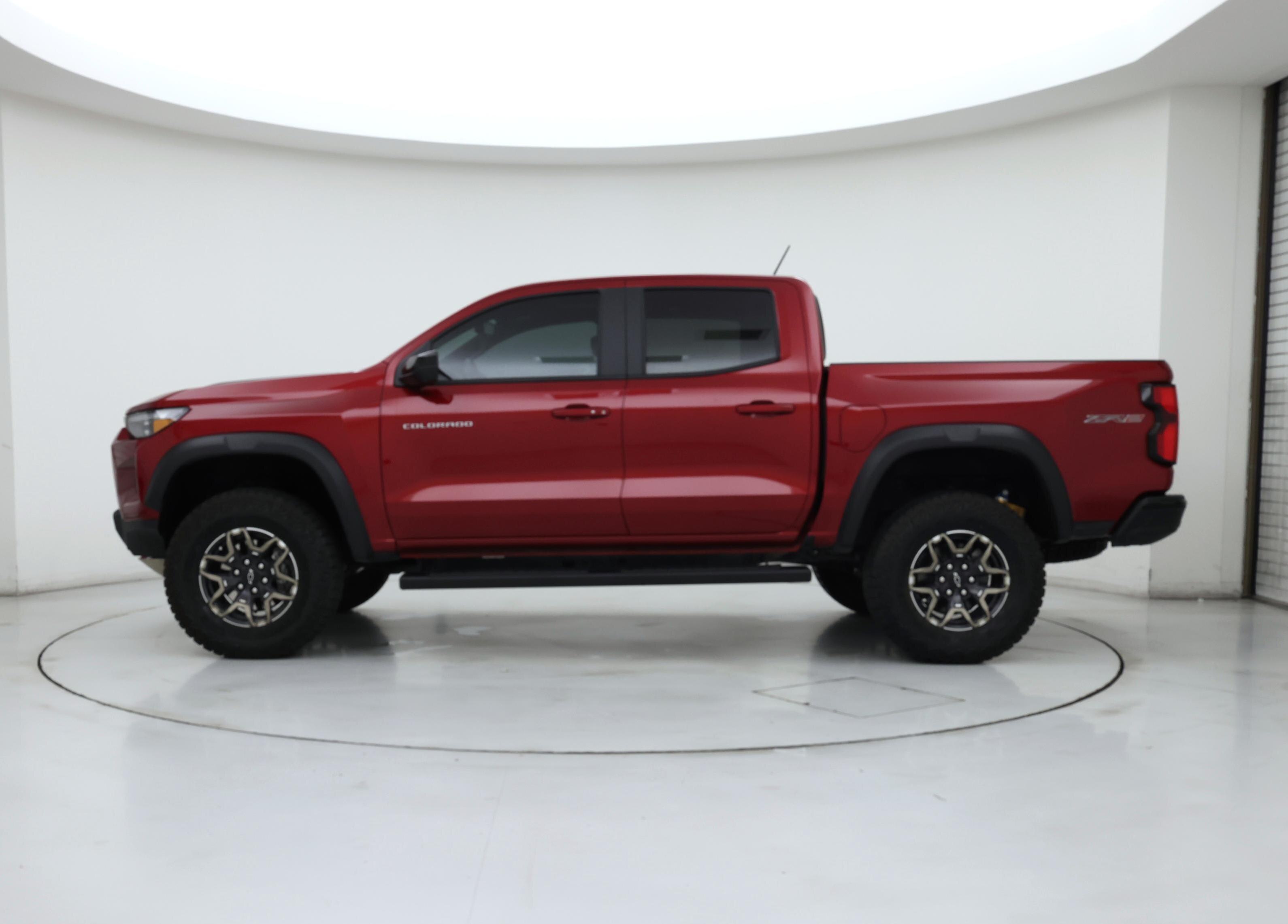 Thumbnail: 2025 Chevrolet Colorado - 3