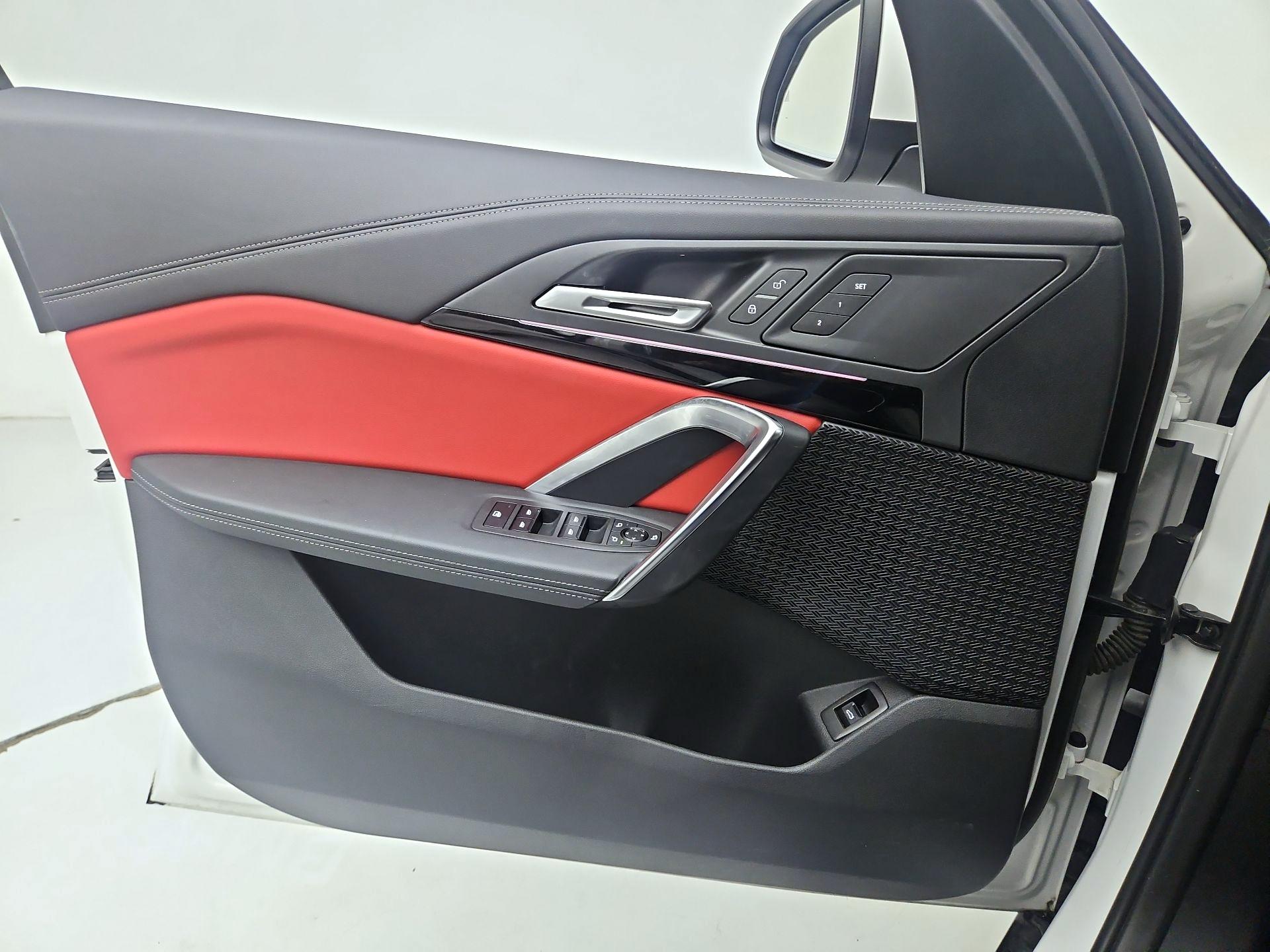 Thumbnail: 2025 BMW X1 - 12