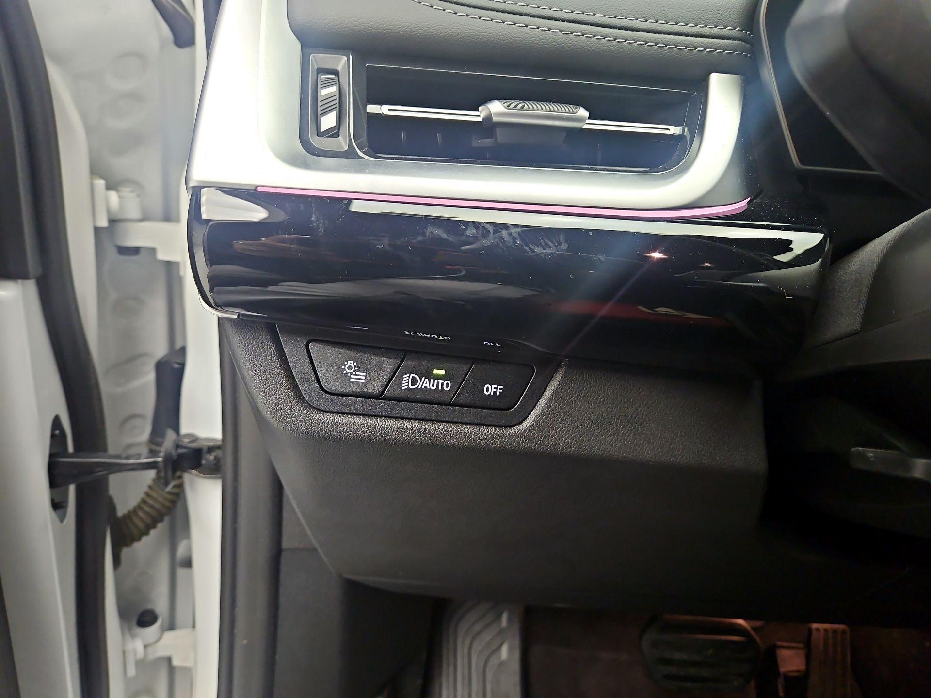 Thumbnail: 2025 BMW X1 - 13