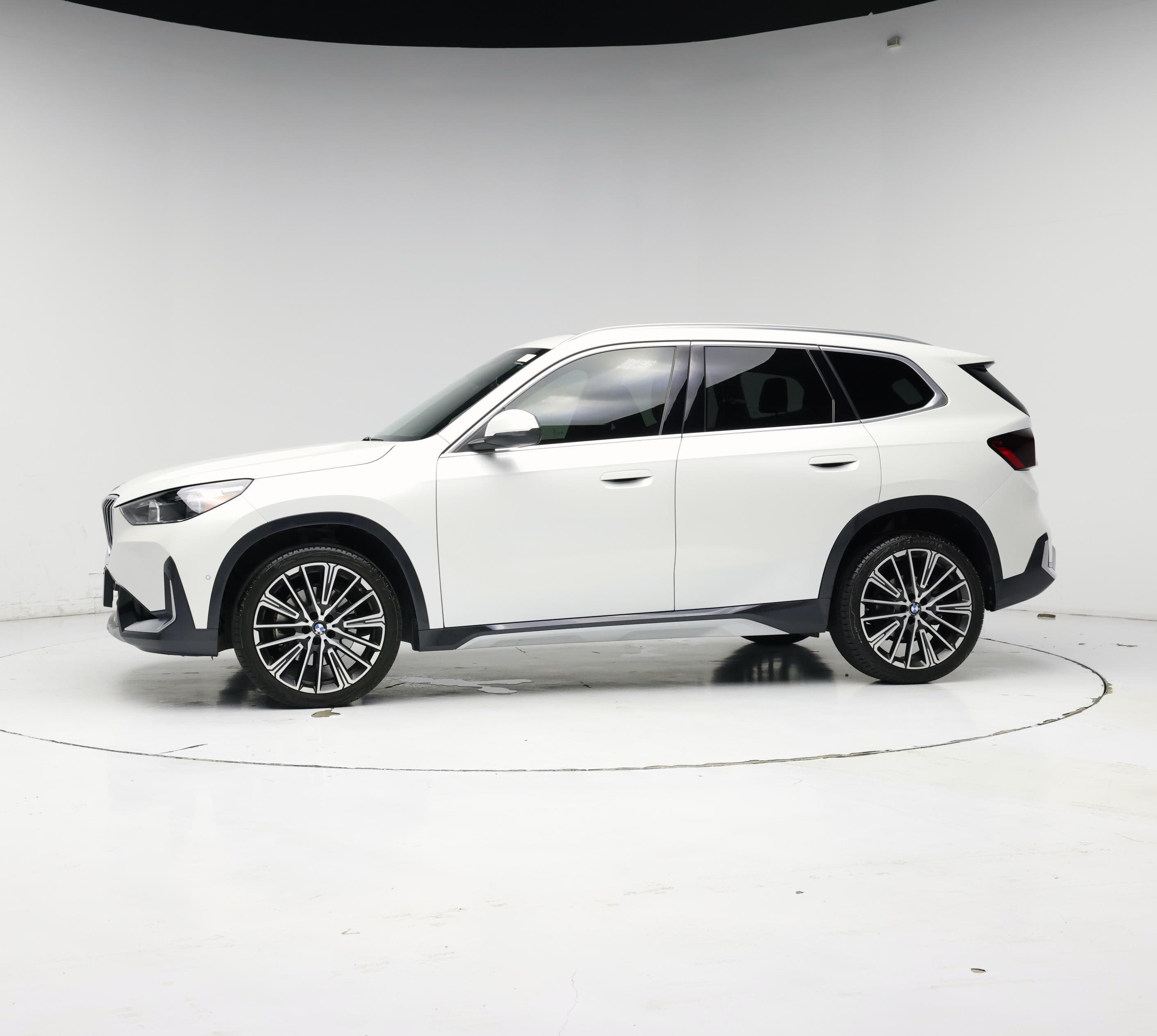 Thumbnail: 2025 BMW X1 - 3