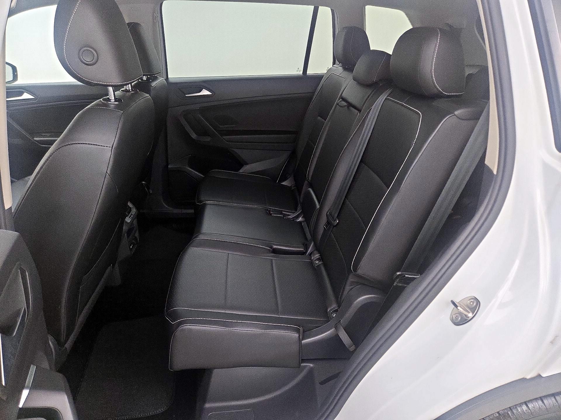 Thumbnail: 2021 Volkswagen Tiguan - 20