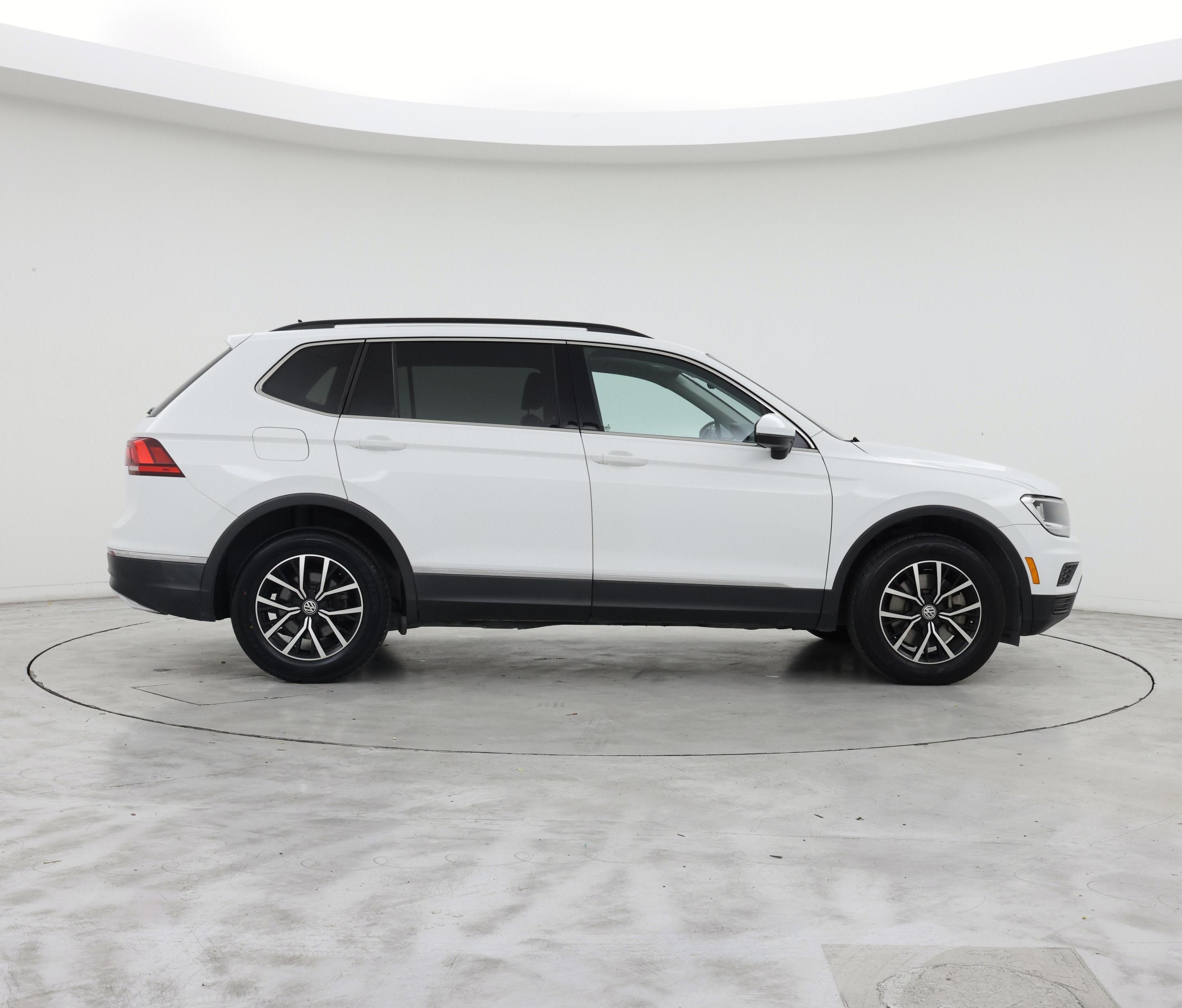 Thumbnail: 2021 Volkswagen Tiguan - 7