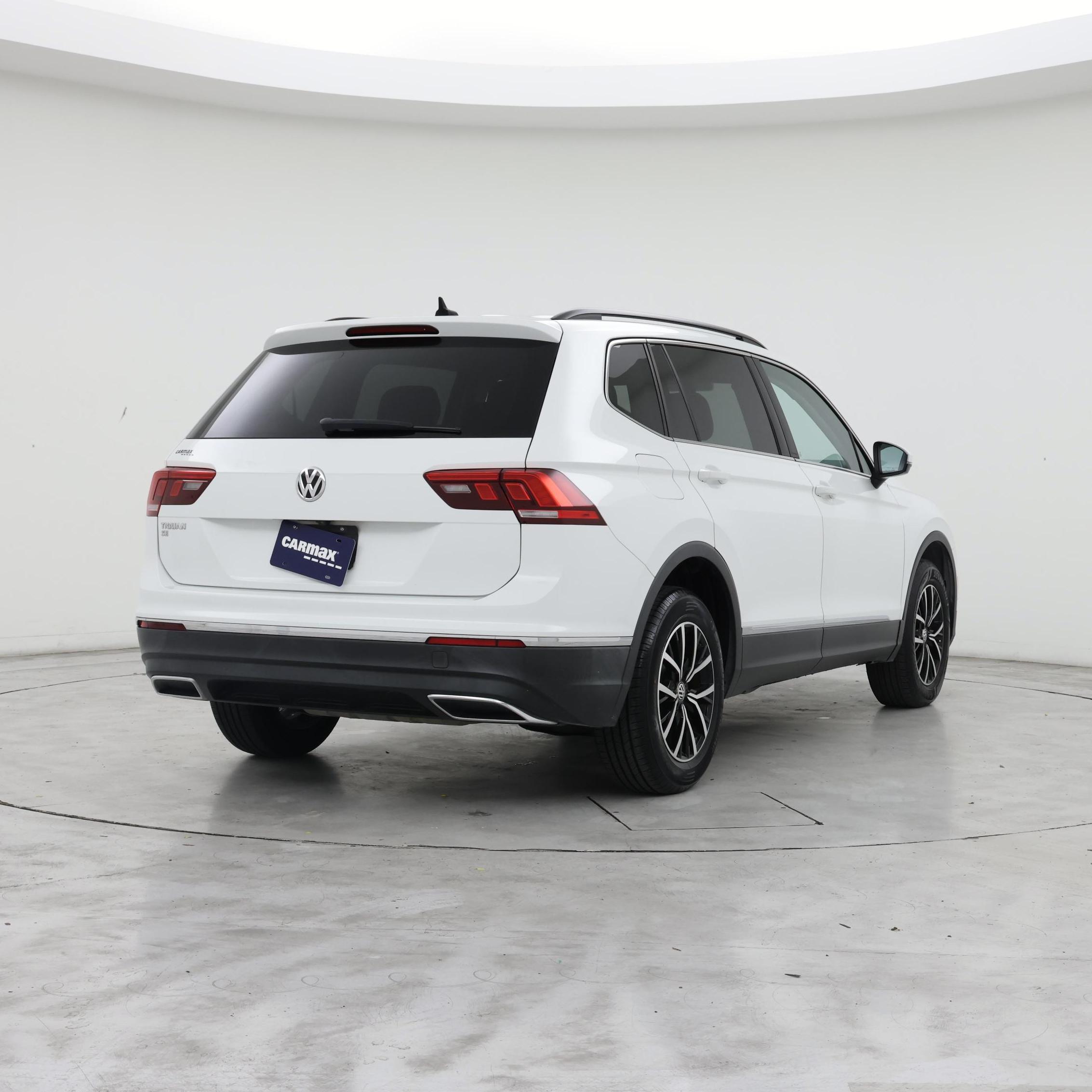 Thumbnail: 2021 Volkswagen Tiguan - 8