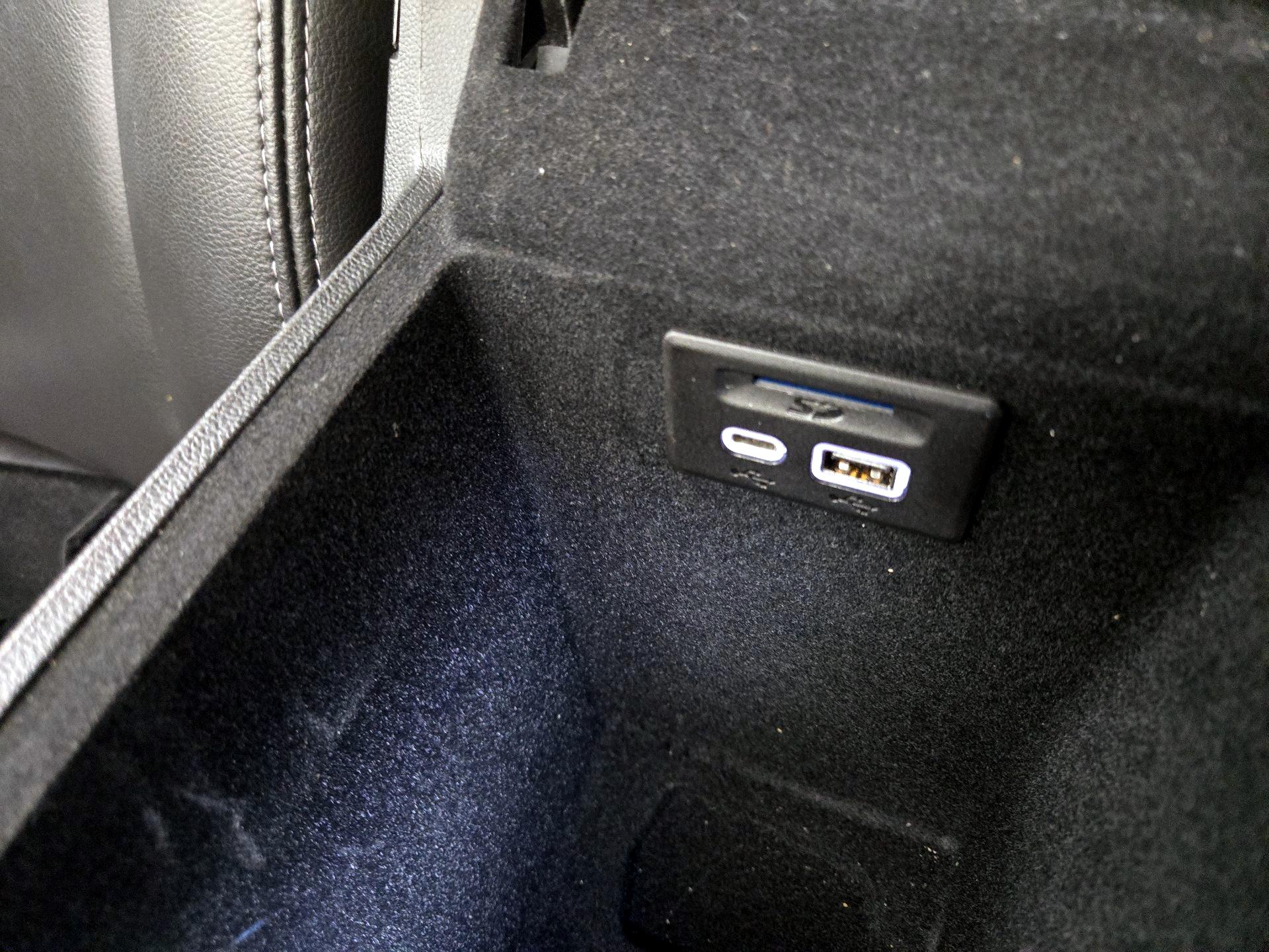 Thumbnail: 2022 Cadillac XT6 - 18