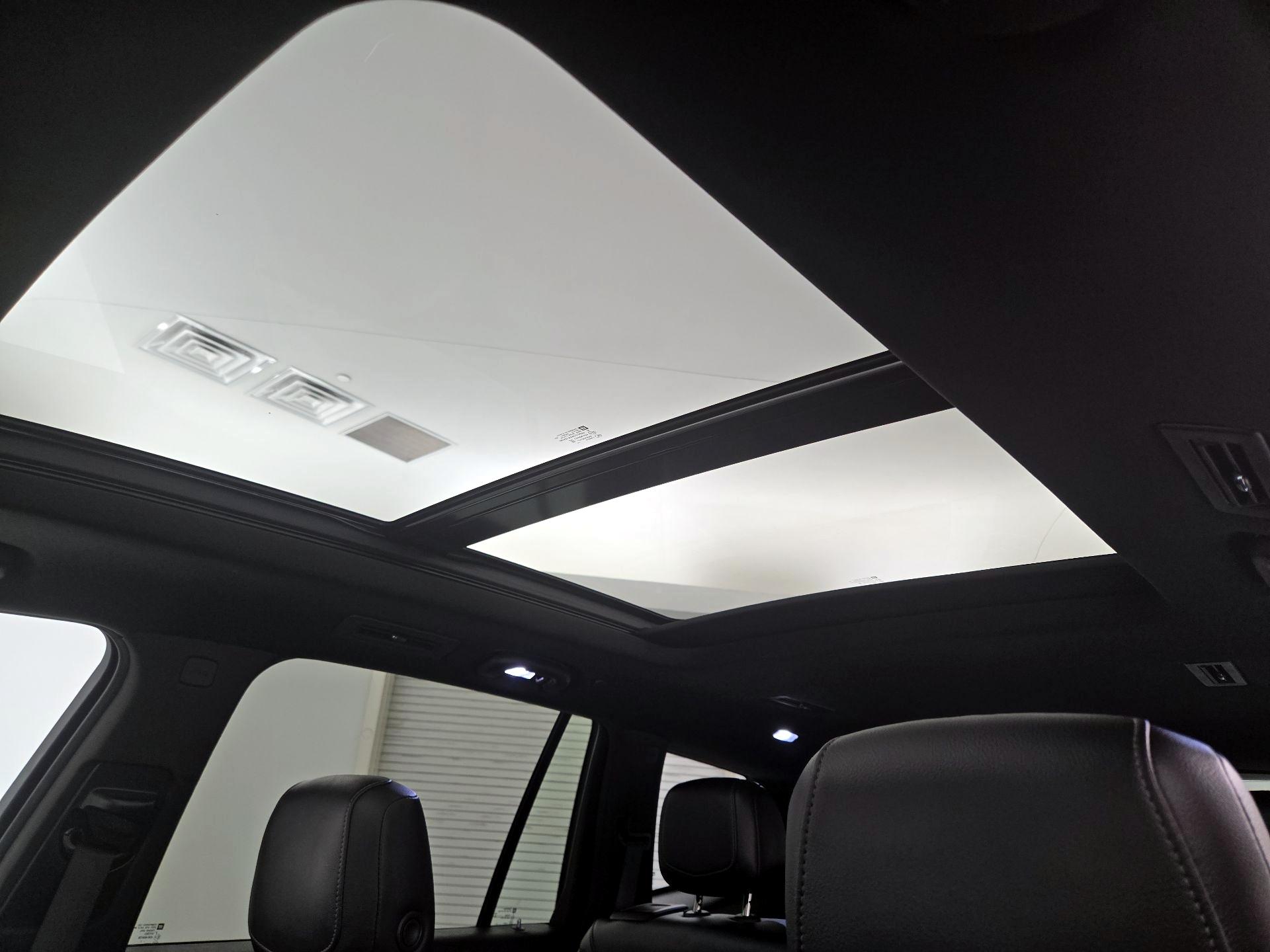 Thumbnail: 2022 Cadillac XT6 - 19