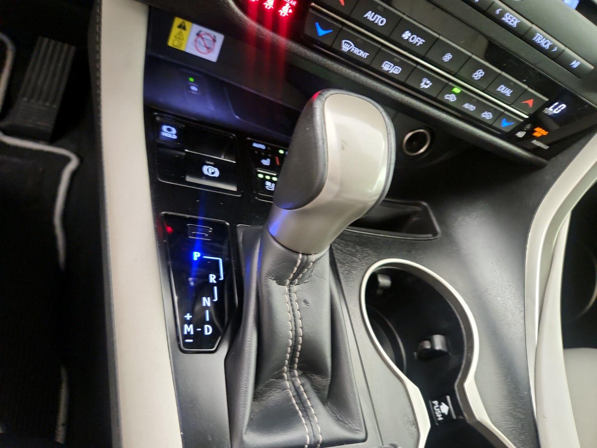 Thumbnail: 2022 Lexus RX - 18