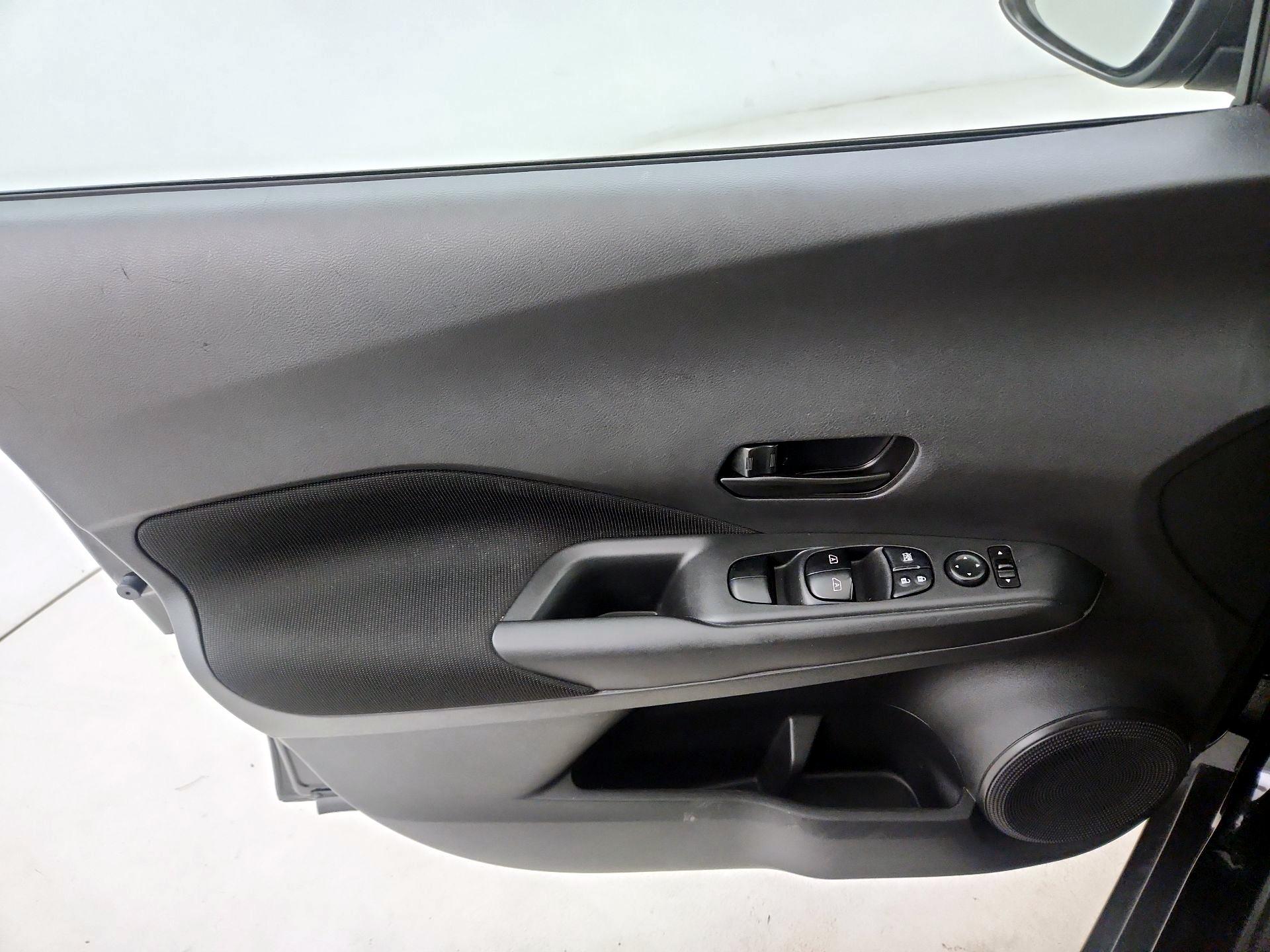 Thumbnail: 2022 Nissan Kicks - 12