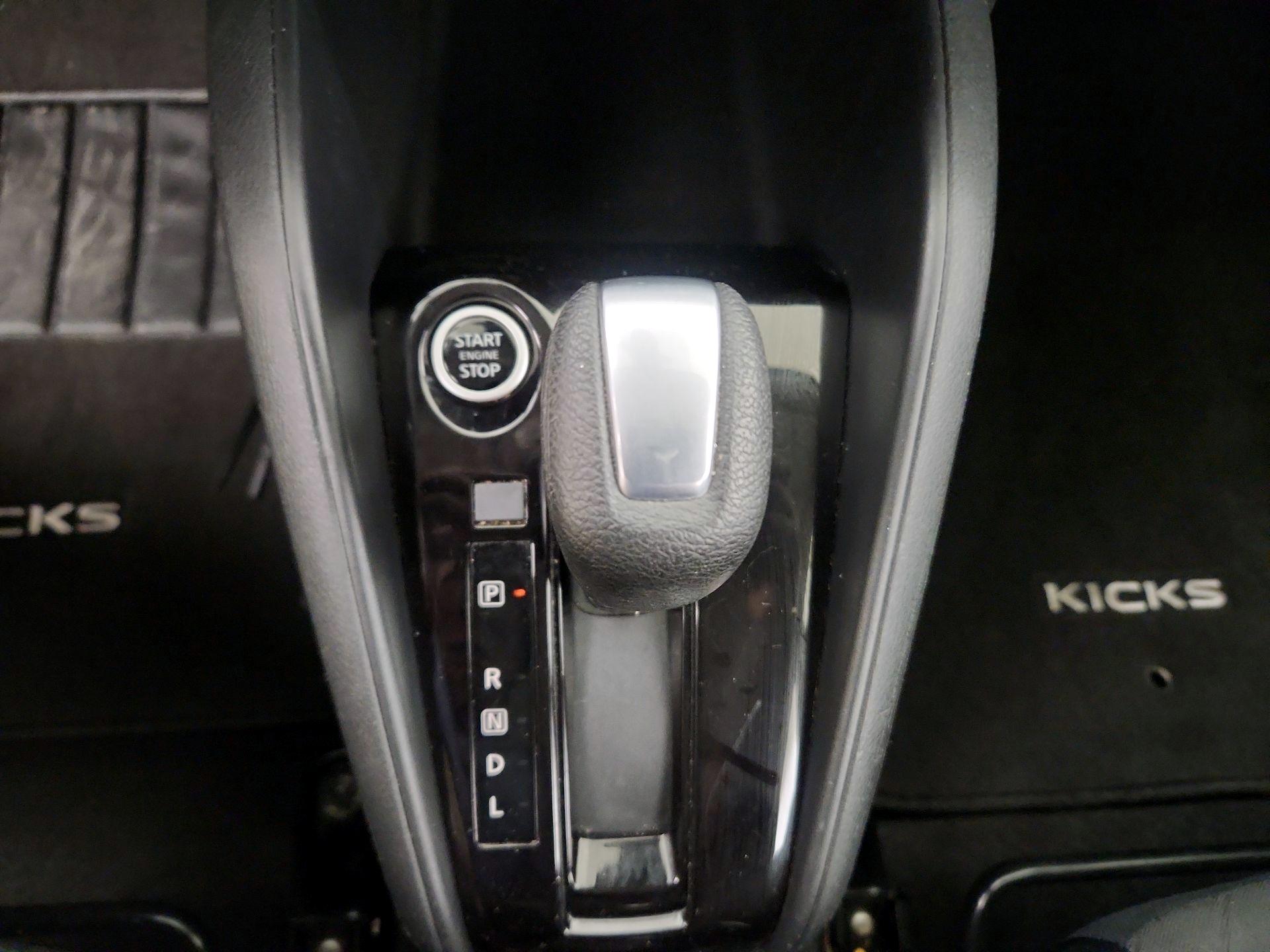 Thumbnail: 2022 Nissan Kicks - 17